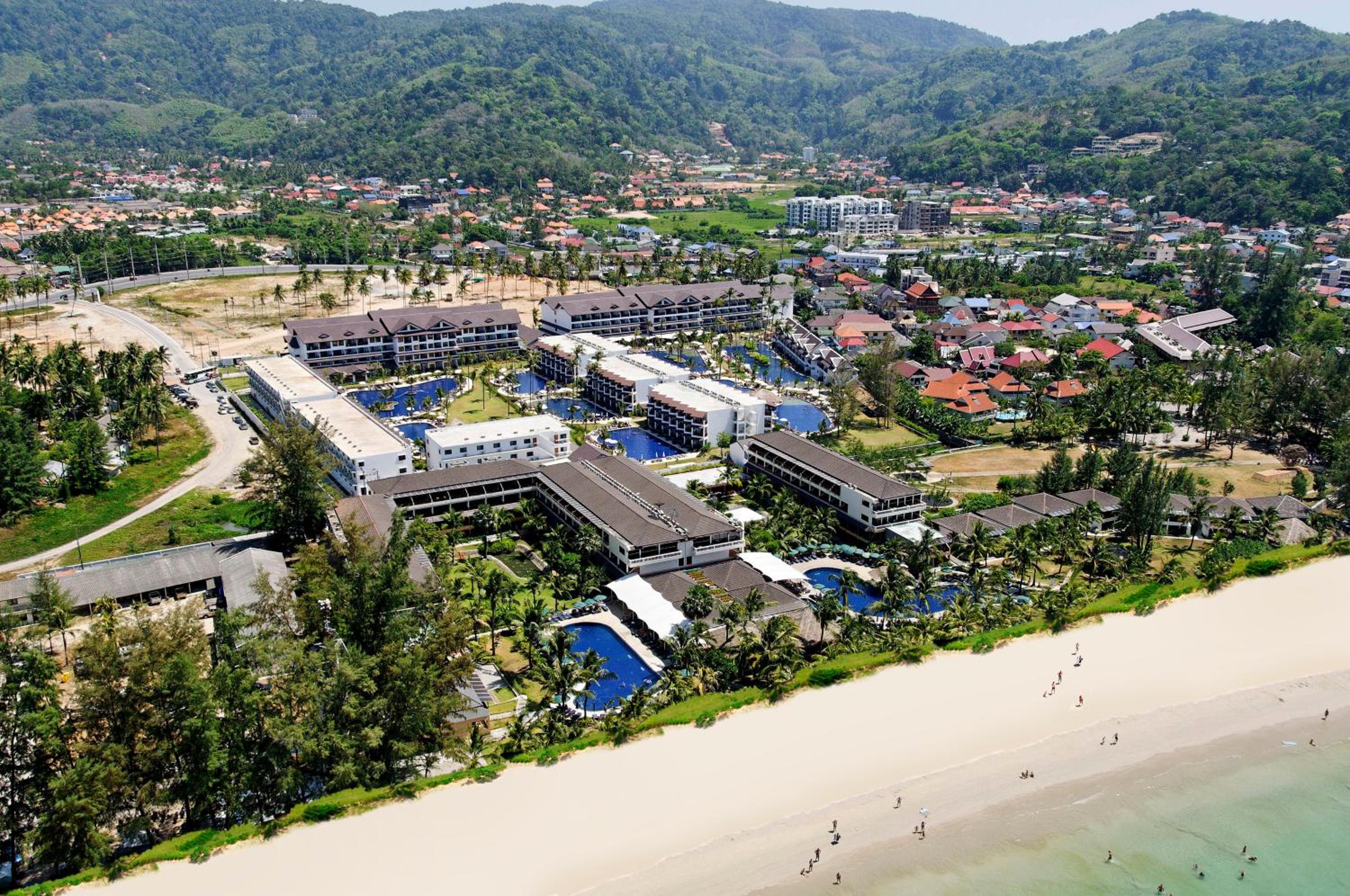 Hotel Sunwing Kamala Beach - Image 1