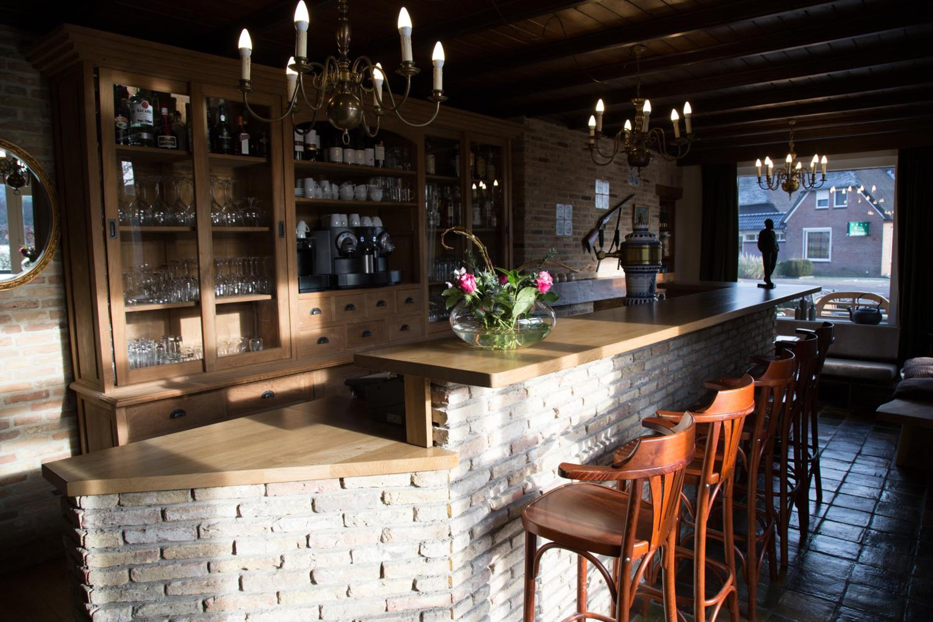 bar