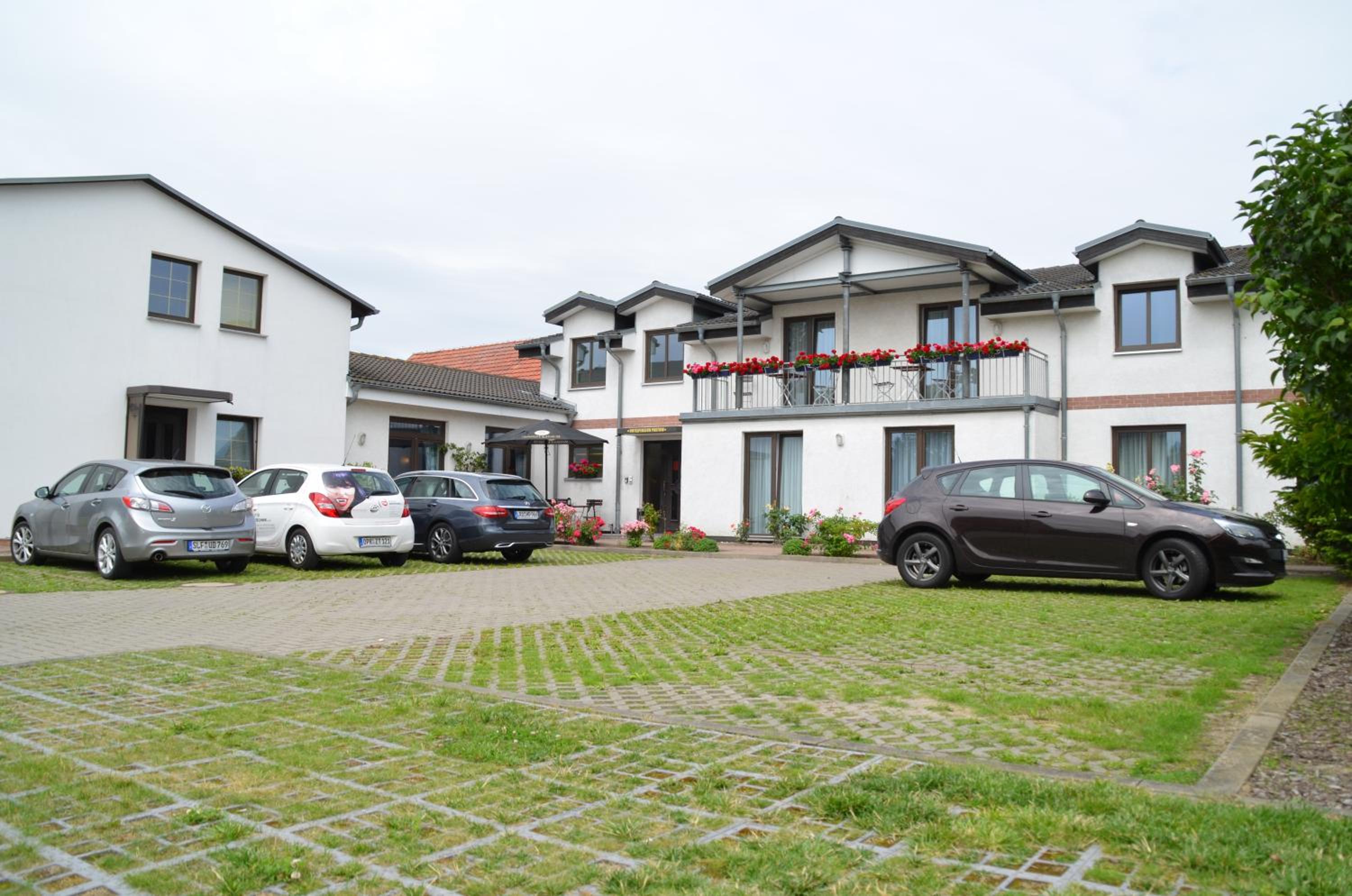 Hotel-Pension Pastow Garni