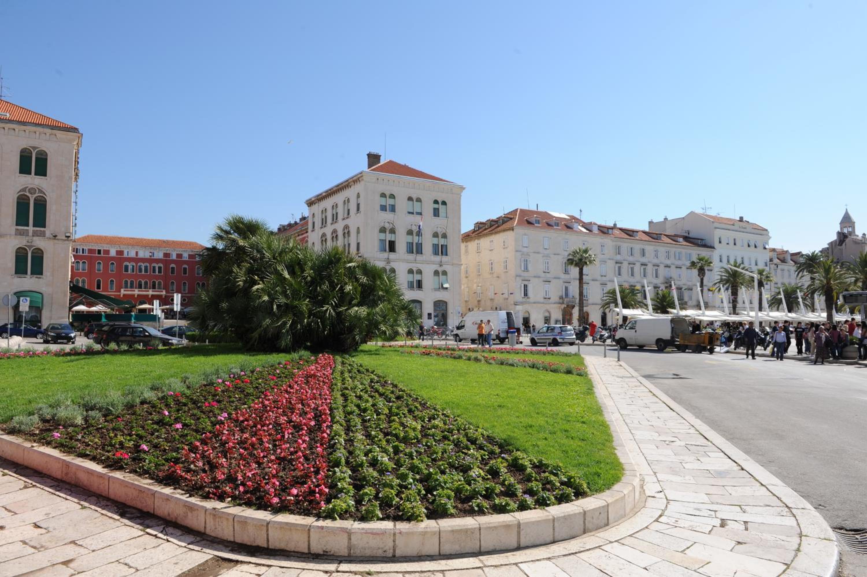 Hotel Riva Rooms - Image 1