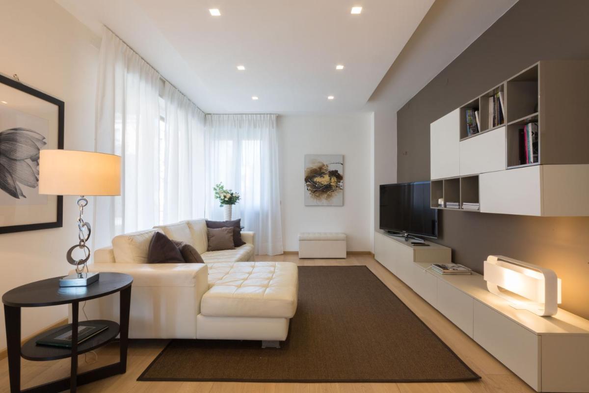 Verona Vacations - Design  Luxury Apartment Verona - Property Image 30