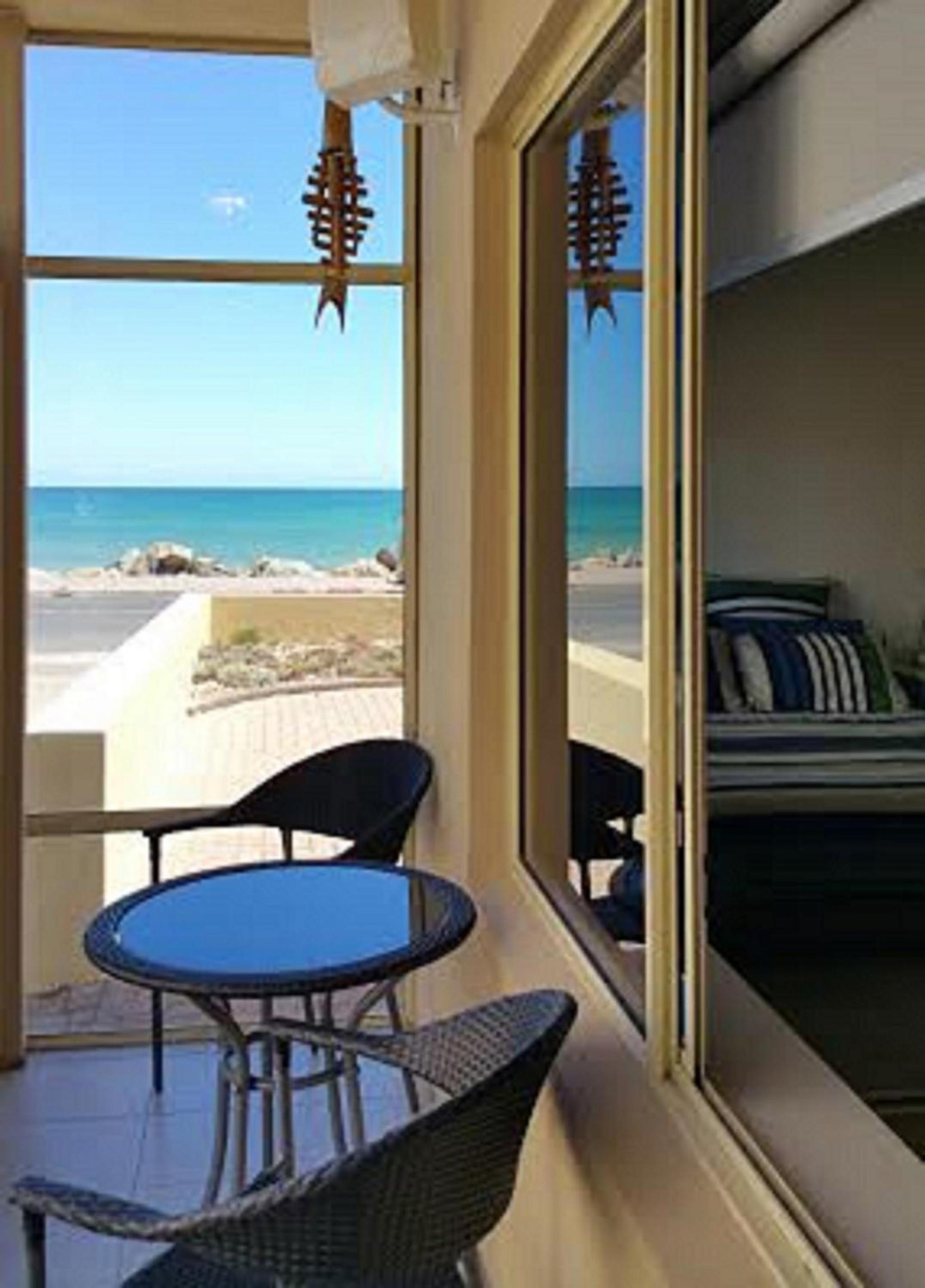 Acaill Accommodation Esplanade Living Self Check-In Self Check-Out