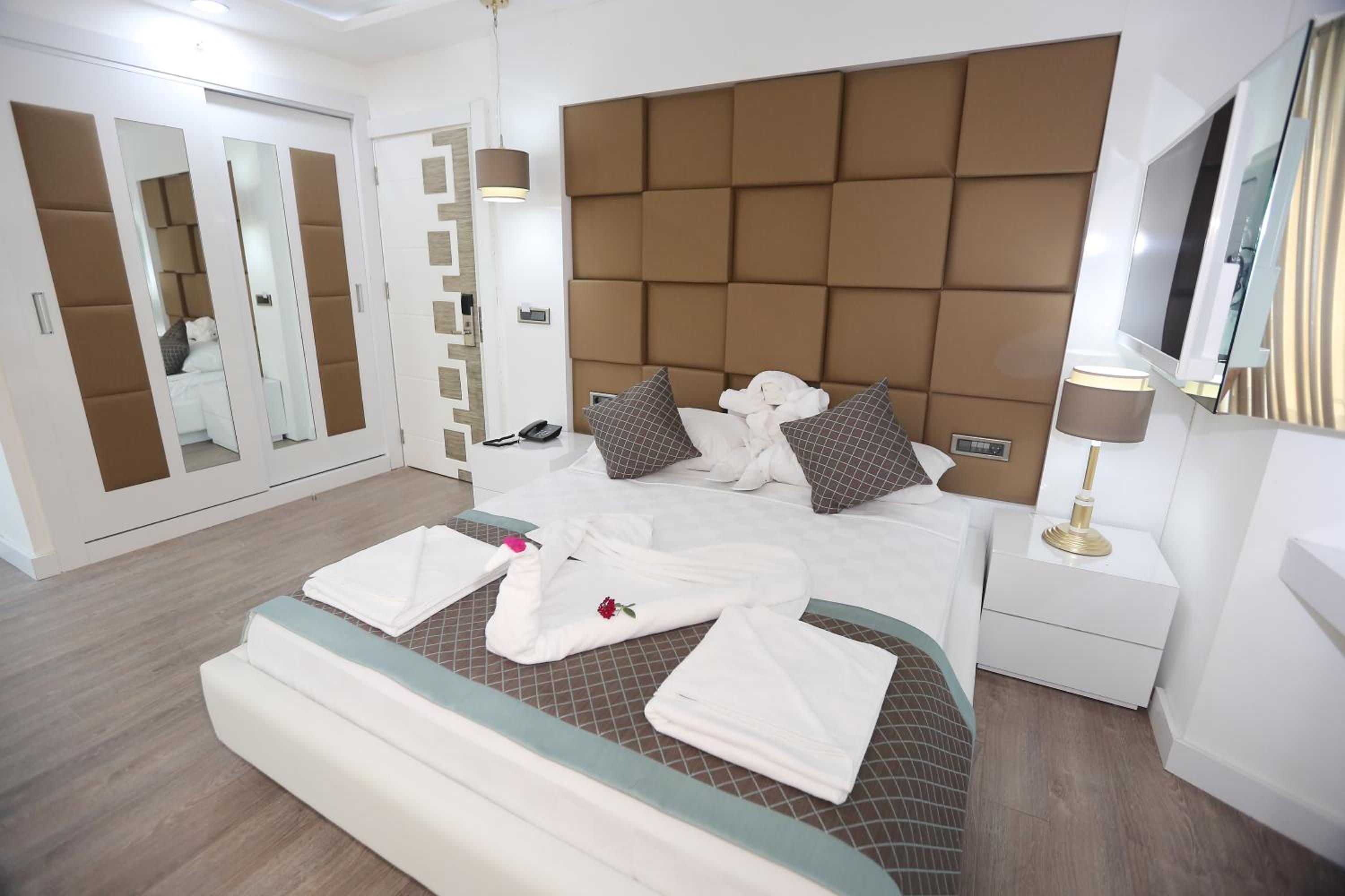 Elips Royal Hotel & SPA - Image 50