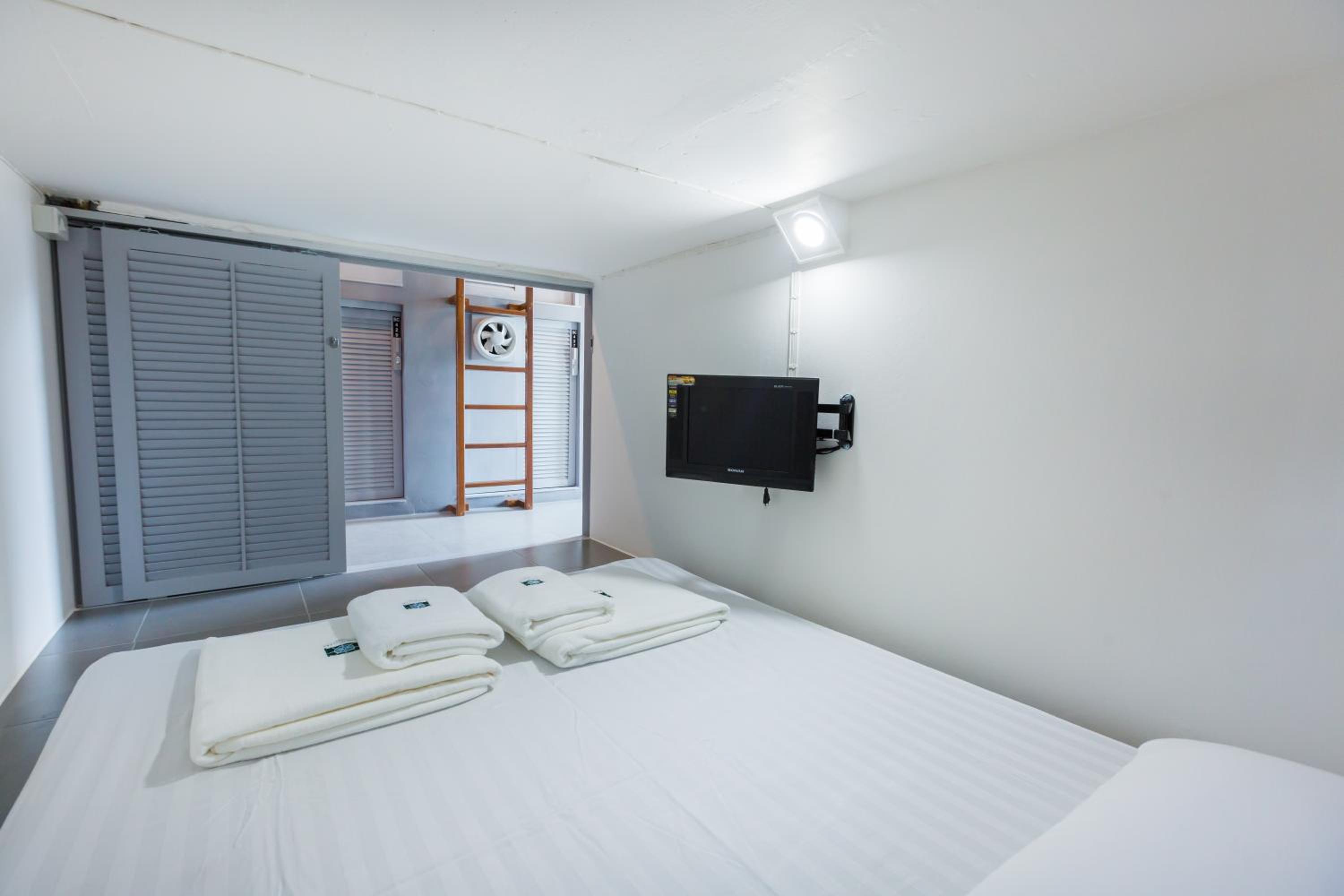 P168 Hostel Samui