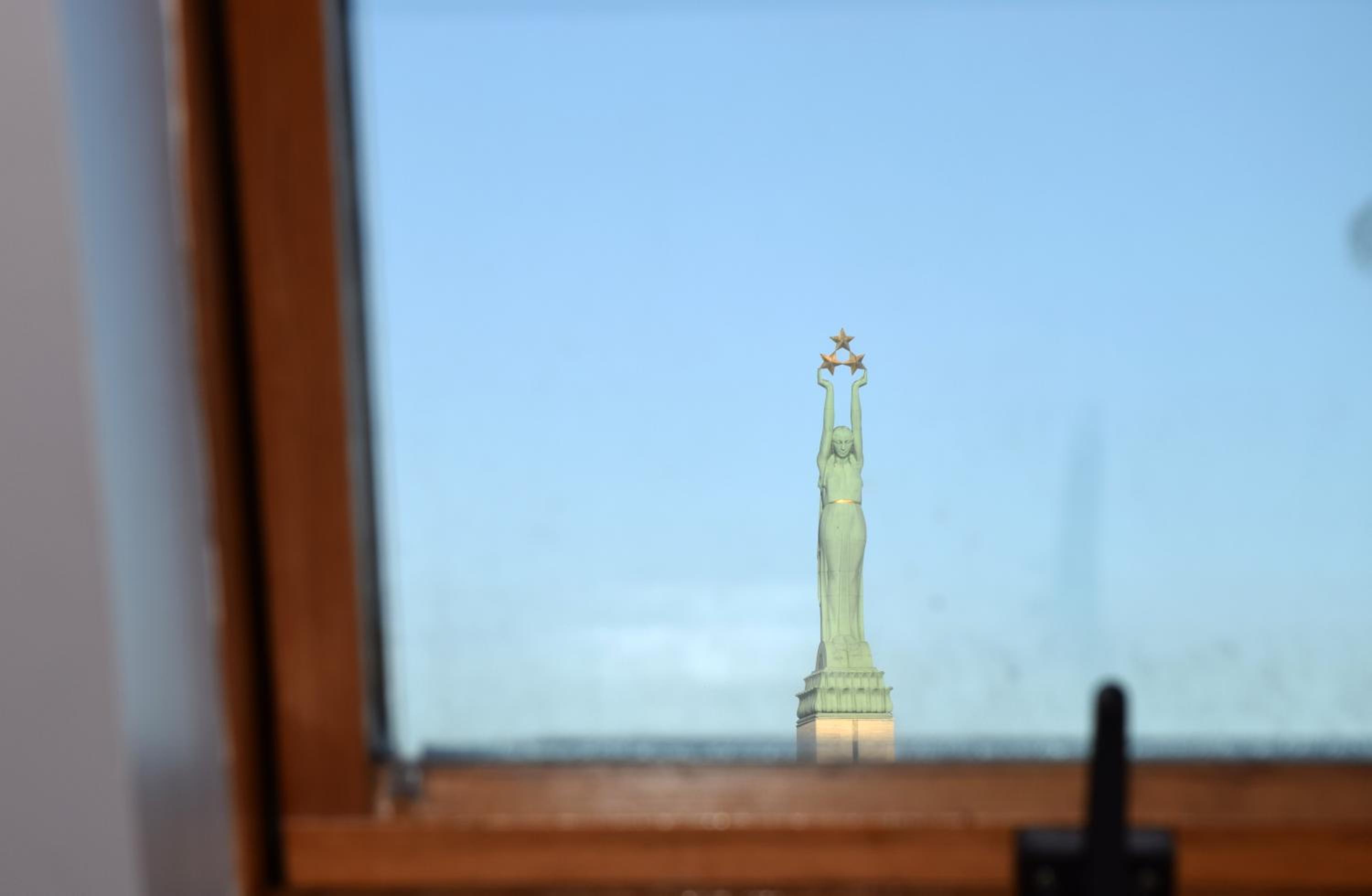 Liberty Airy