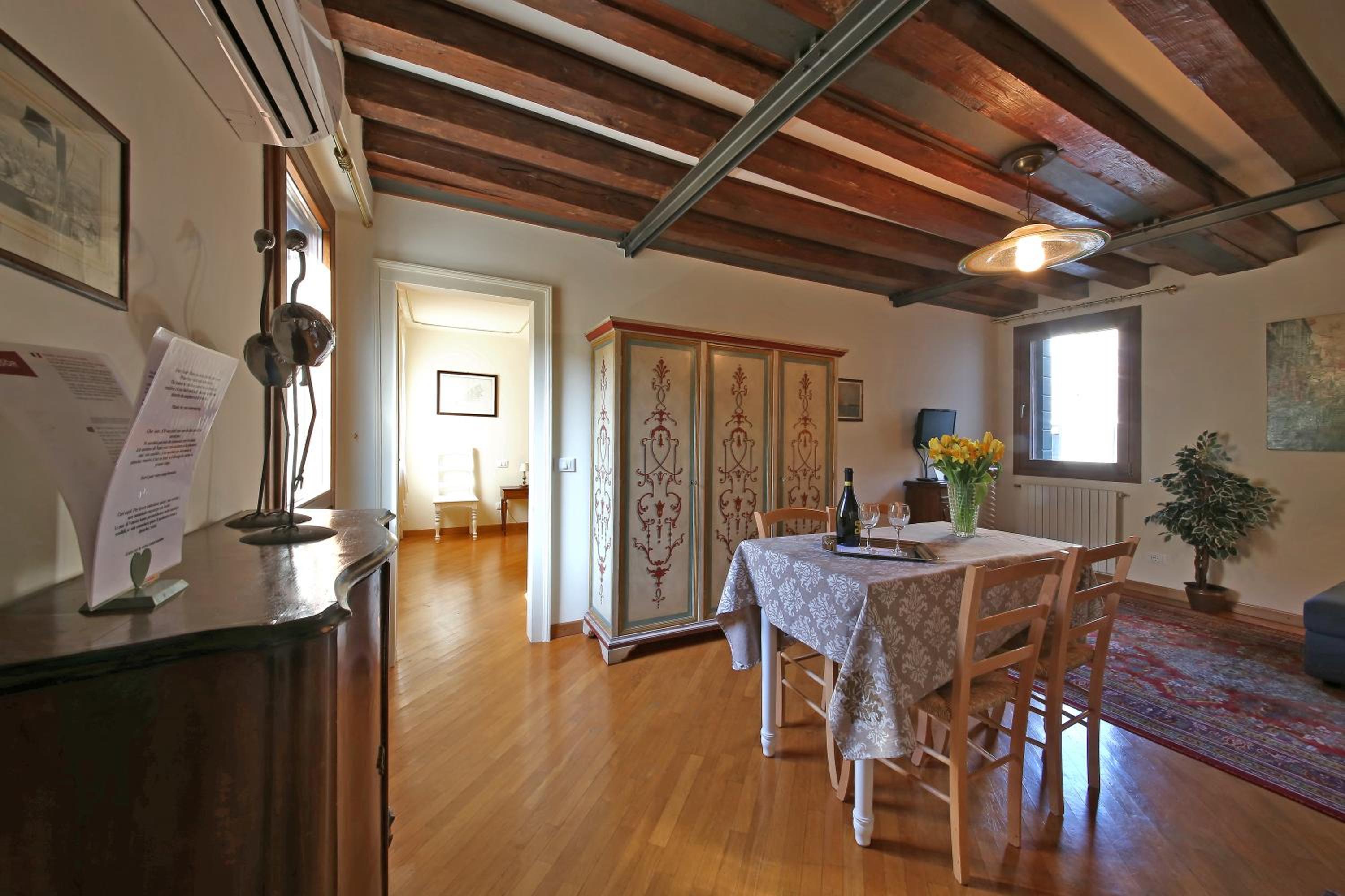 Appartamenti inside Palazzo Foscarini