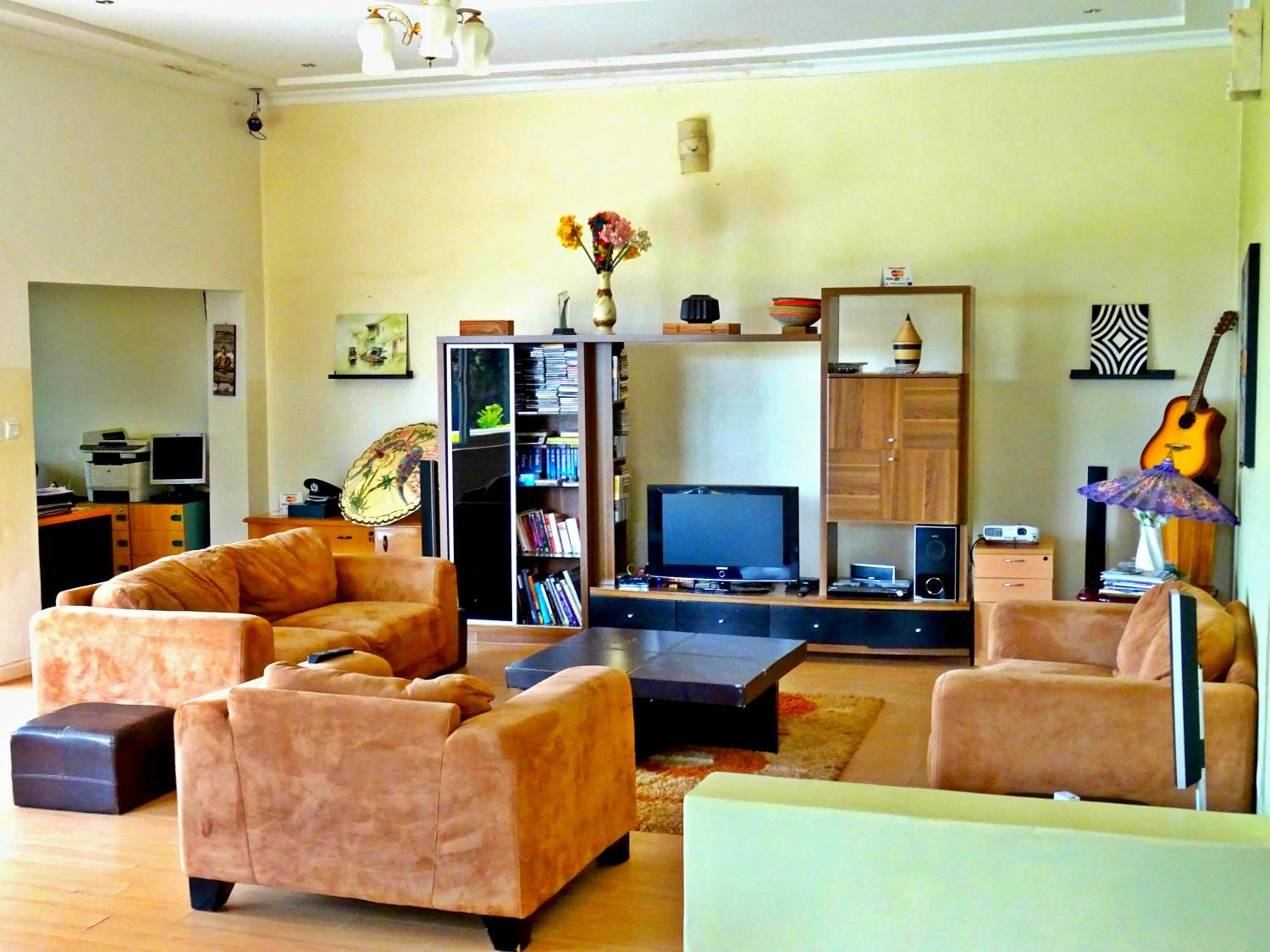Yambi Guesthouse