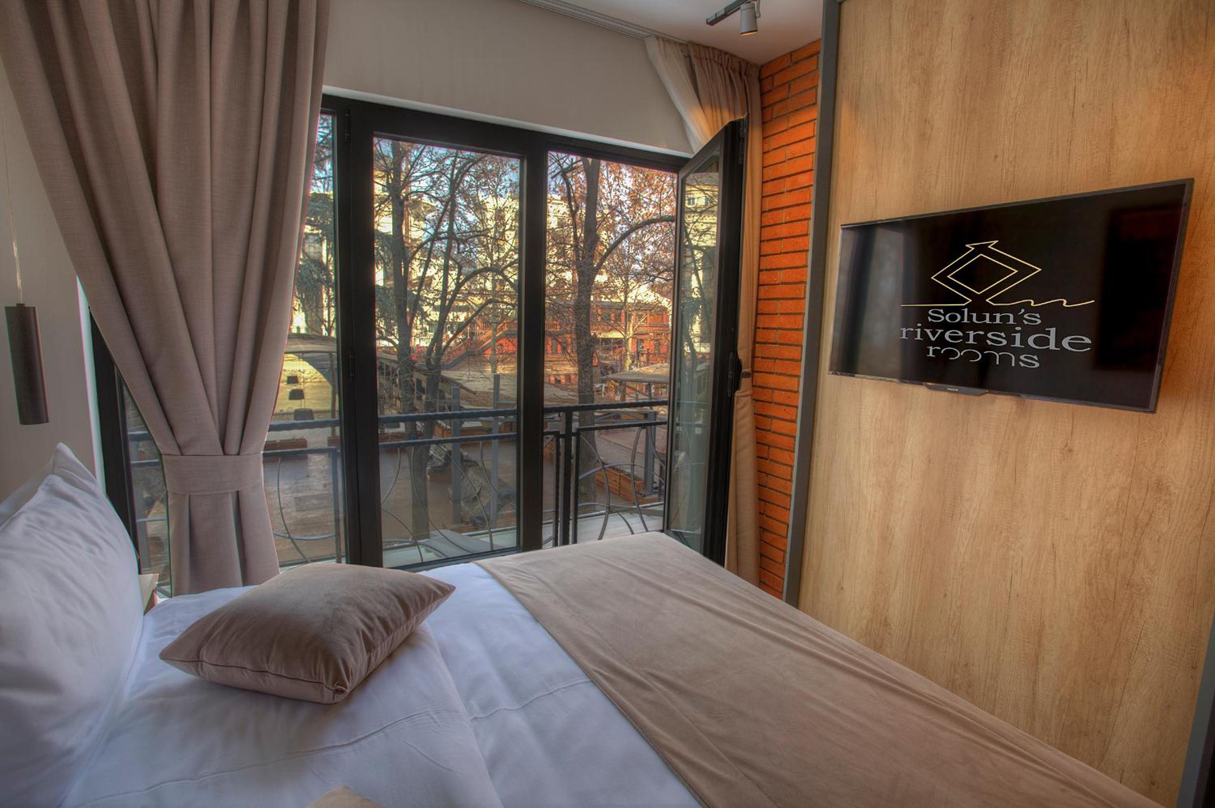Solun's Riverside Rooms