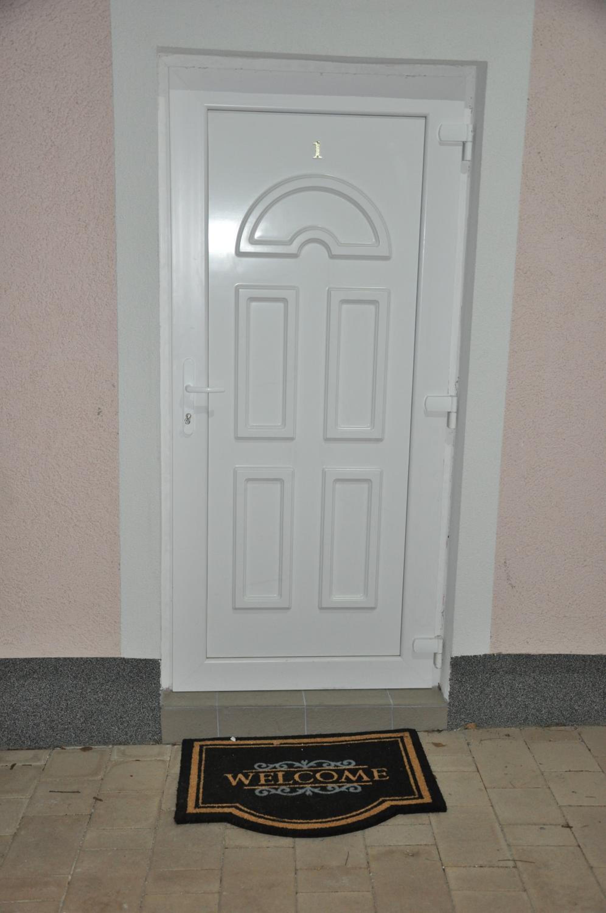 Photo 51