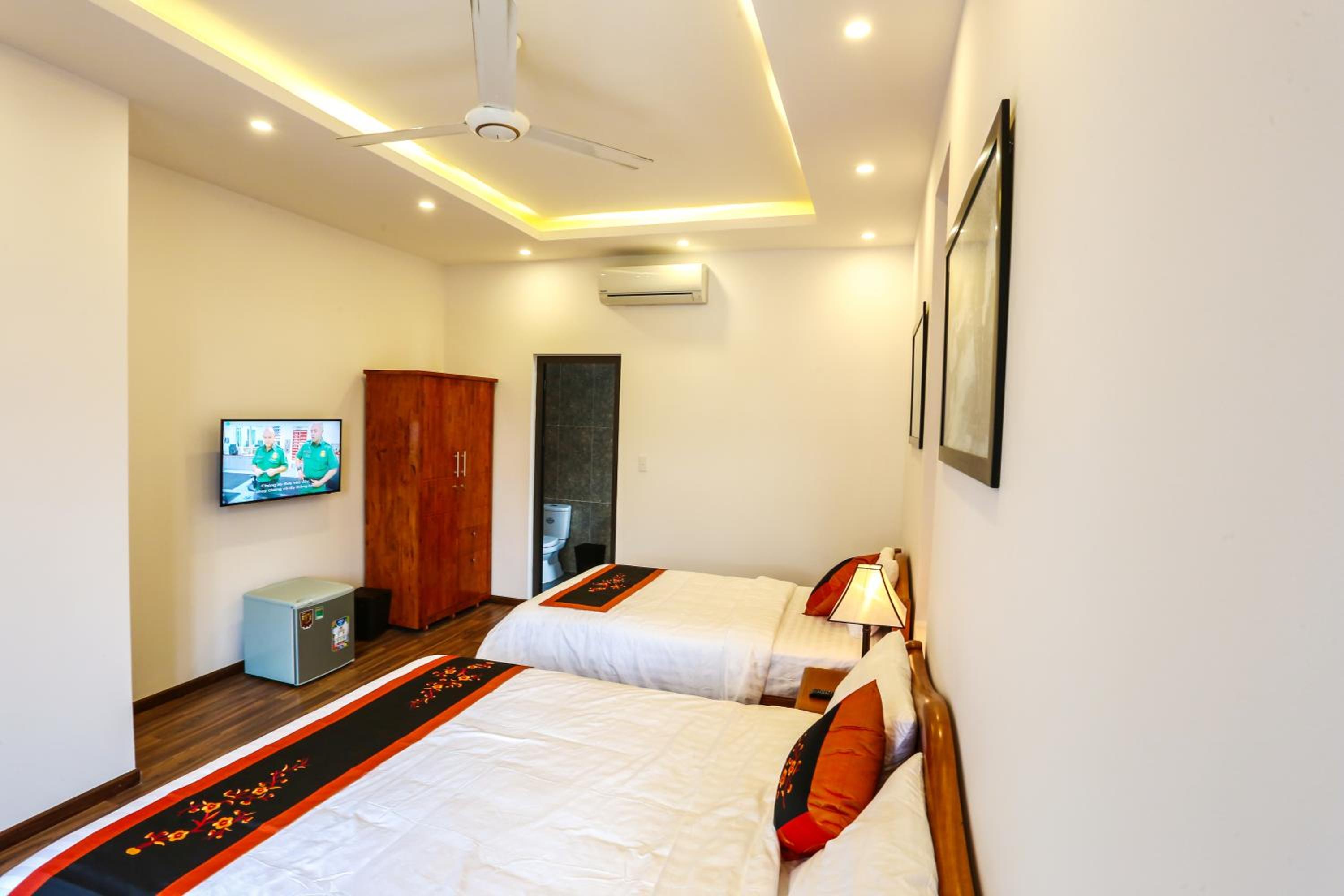 An Bang Beach Dolphin Homestay