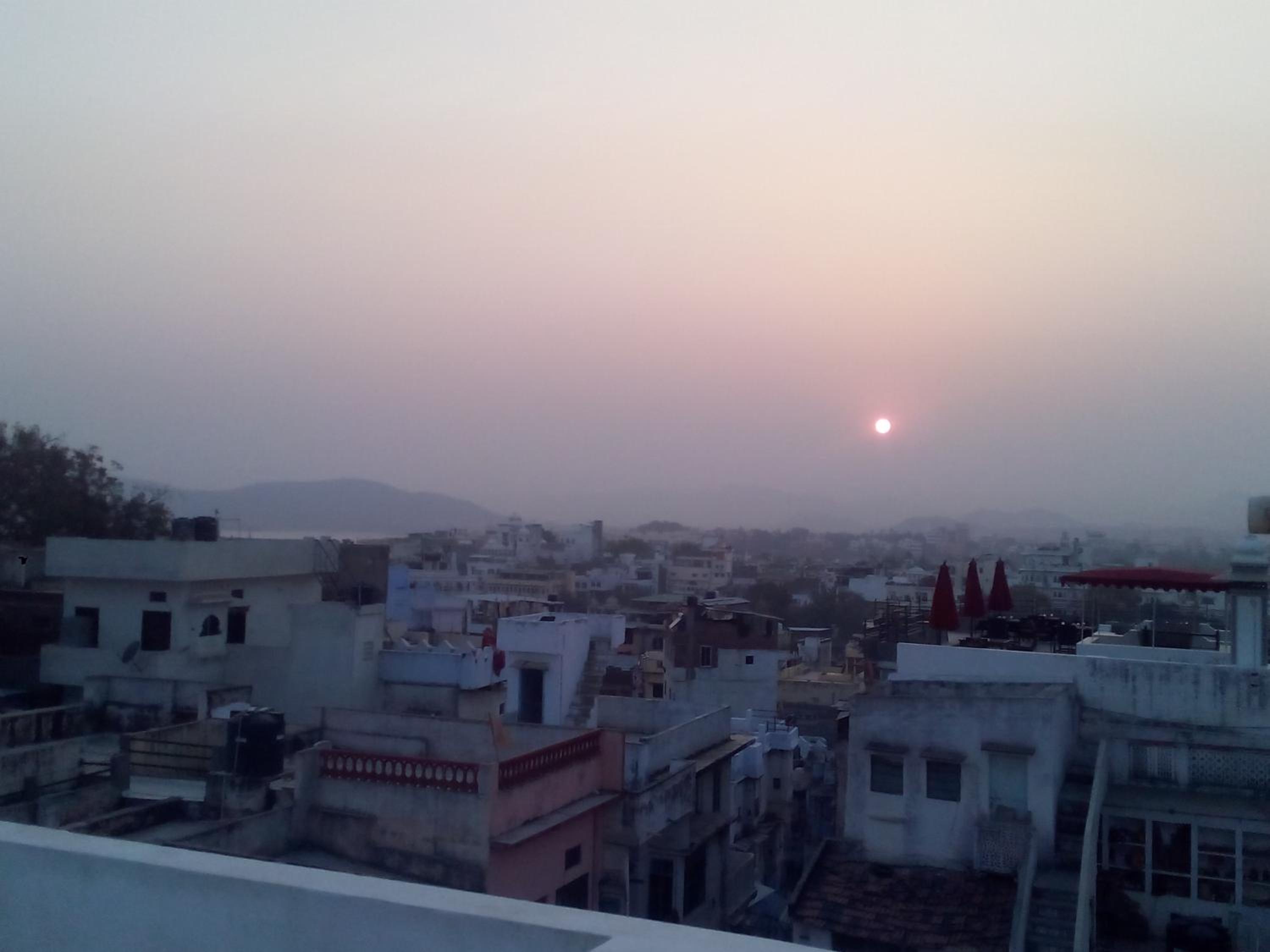 Mewar Avenue Guest House near lake pichola view 5