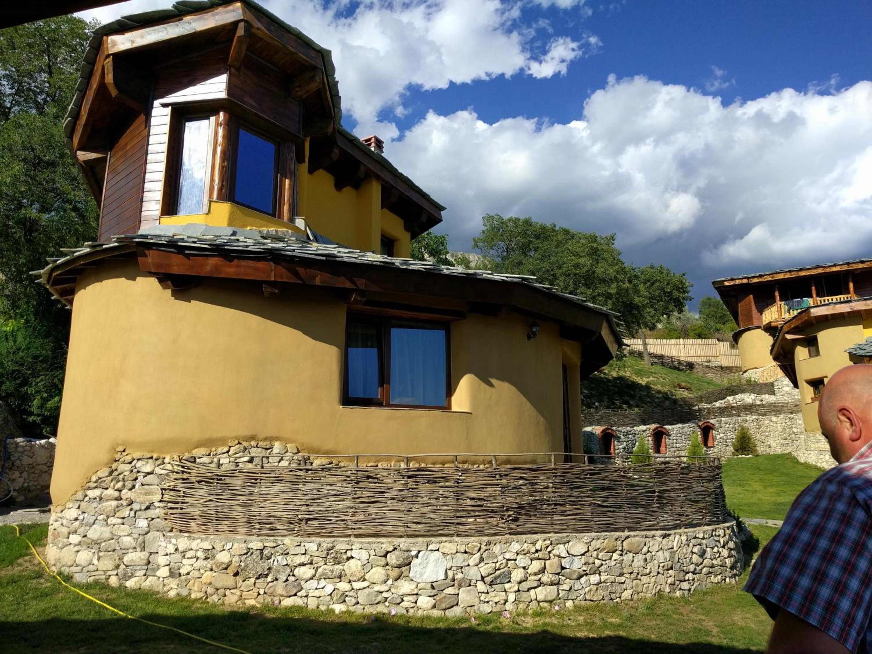 Eco Village Under the Cliffs
