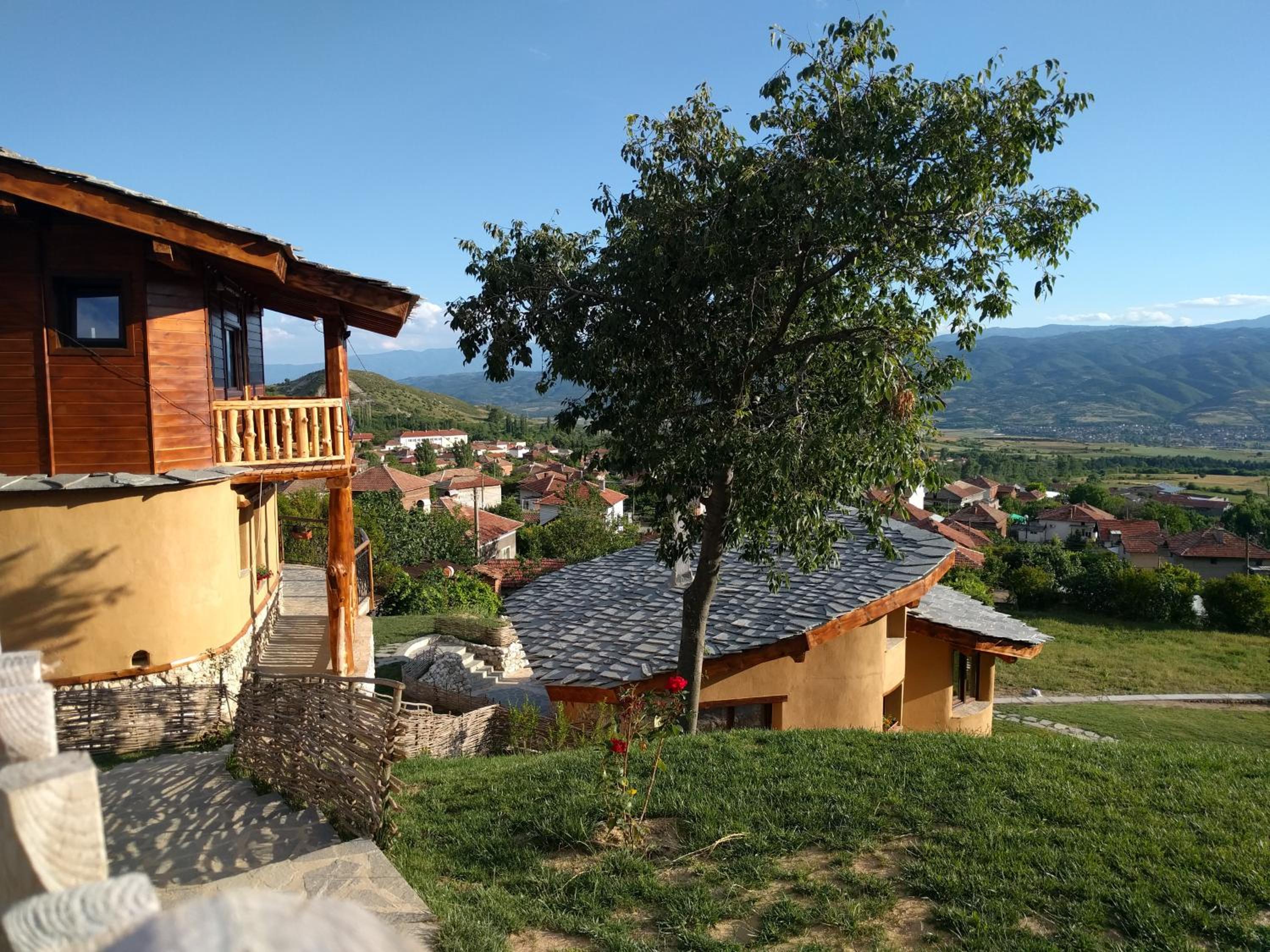 Eco Village Under the Cliffs