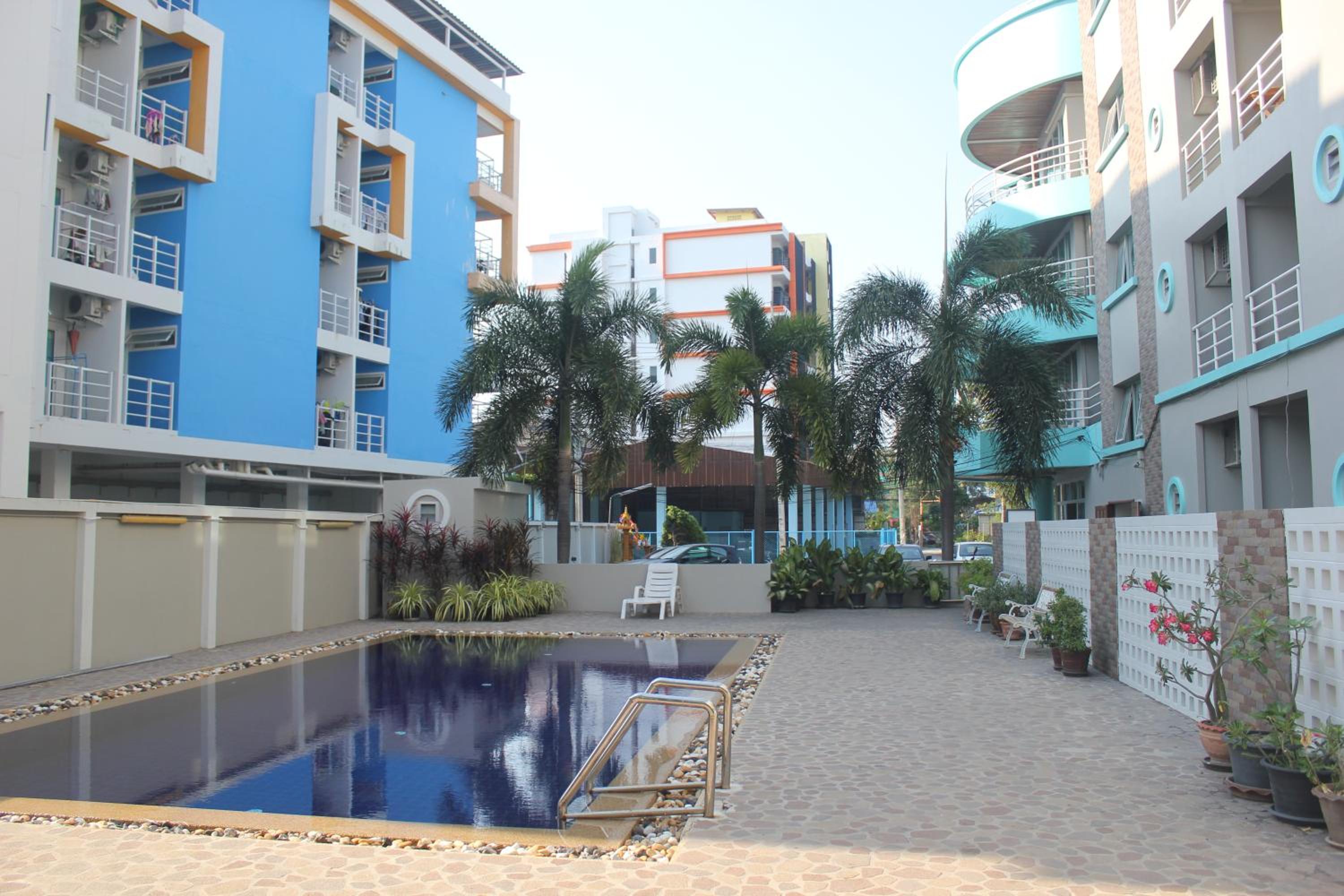Lomsabai Apartments