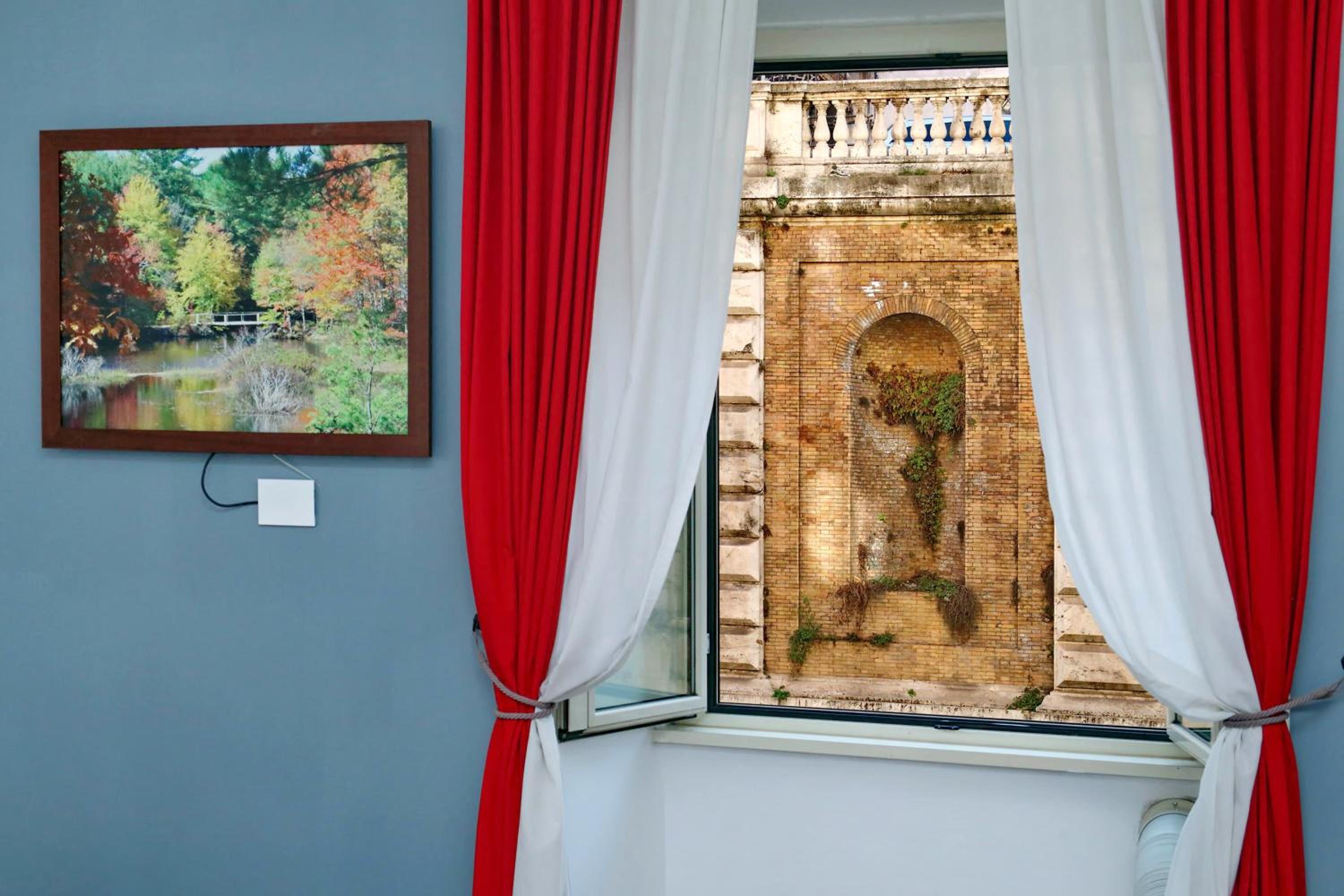 Cozy Apartment Fabia 300 mt from Colosseum