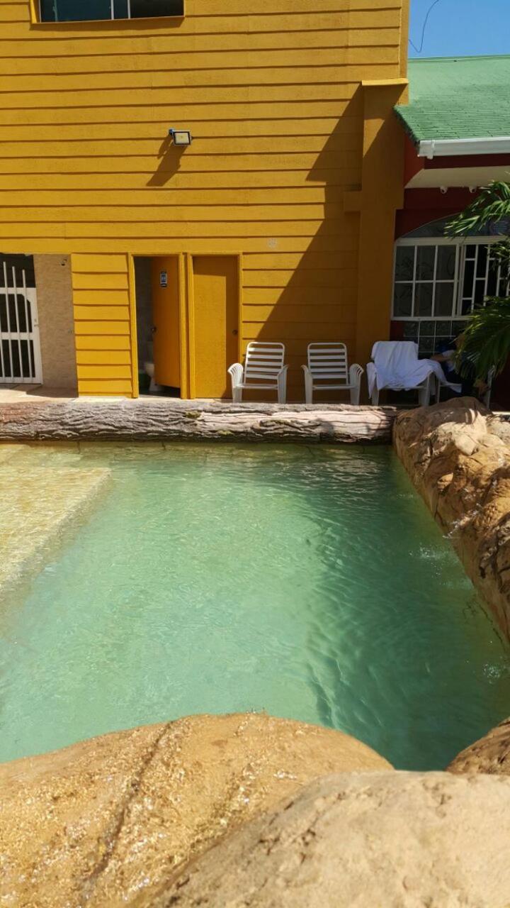 Hospedaje solymar III Sarie Bay