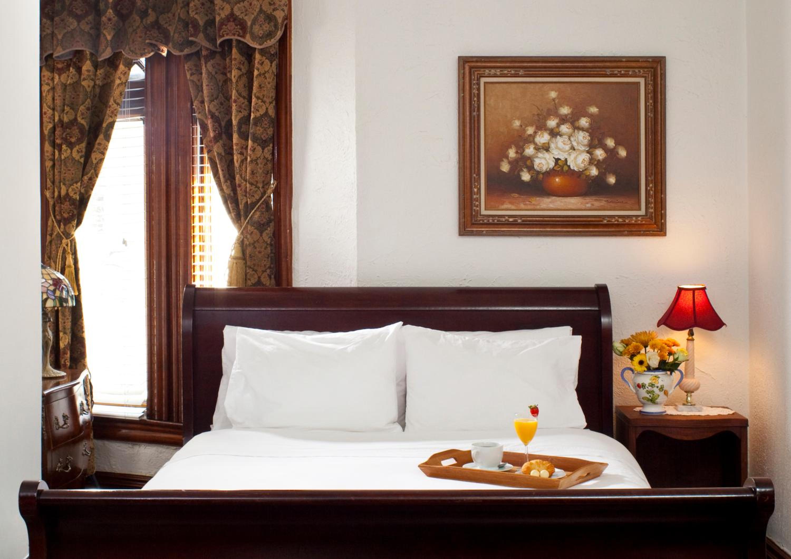 American Guest House, a Washington DC Bed and Breakfast view 2