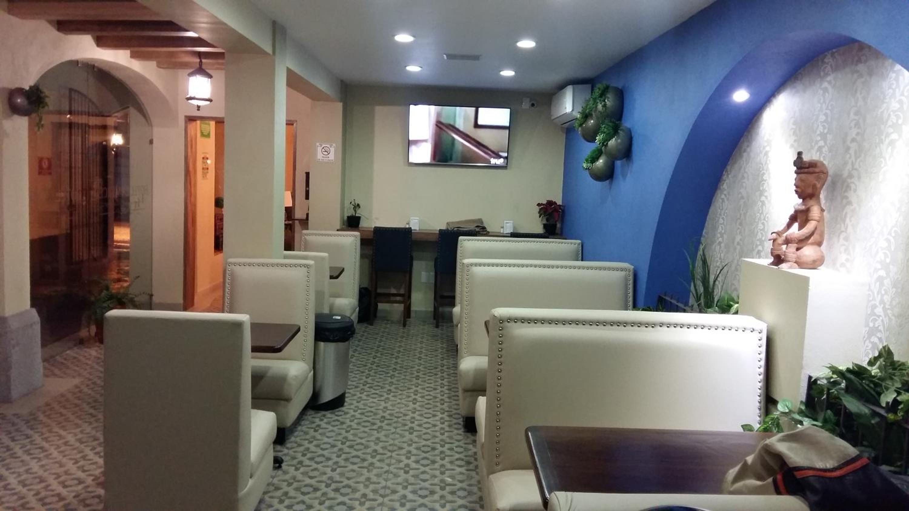 Colima Vacations - Hotel La Merced - Property Image 9