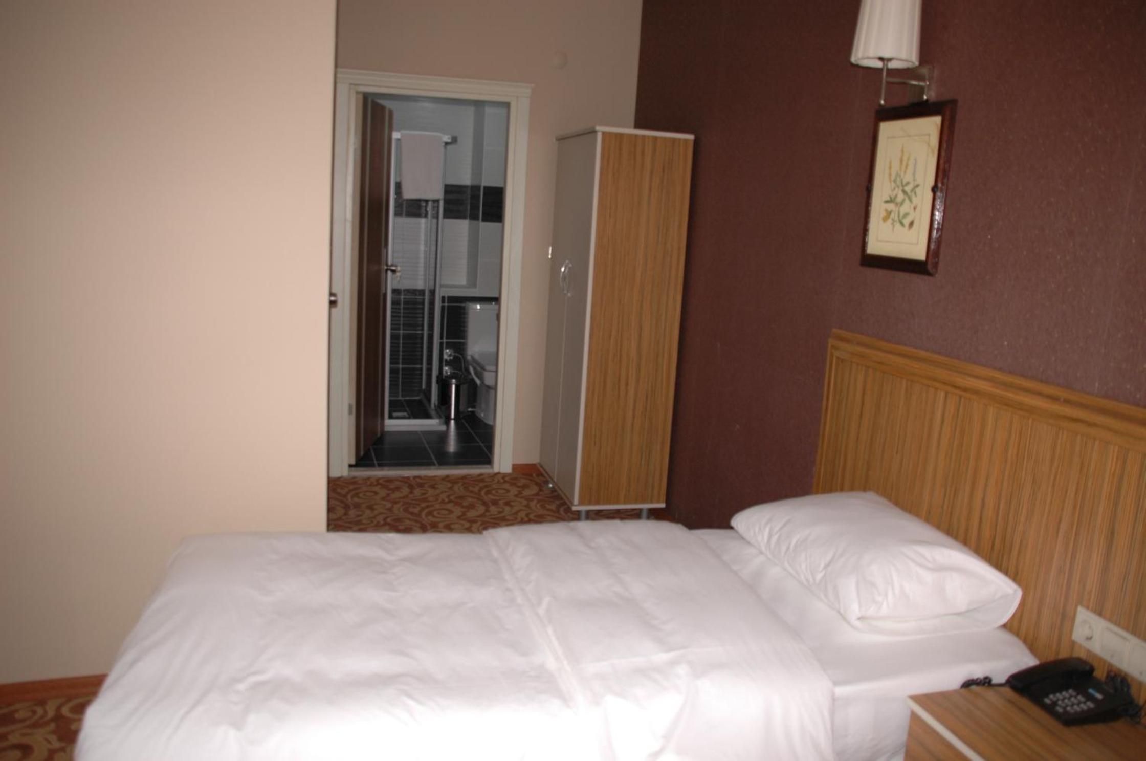 Ista Palace Hotel - Image 45