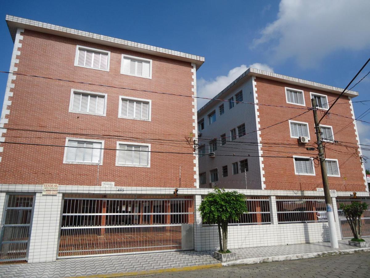 Apto Residencial Fernanda - PRAIA GUILHERMINA - Com Wi-Fi