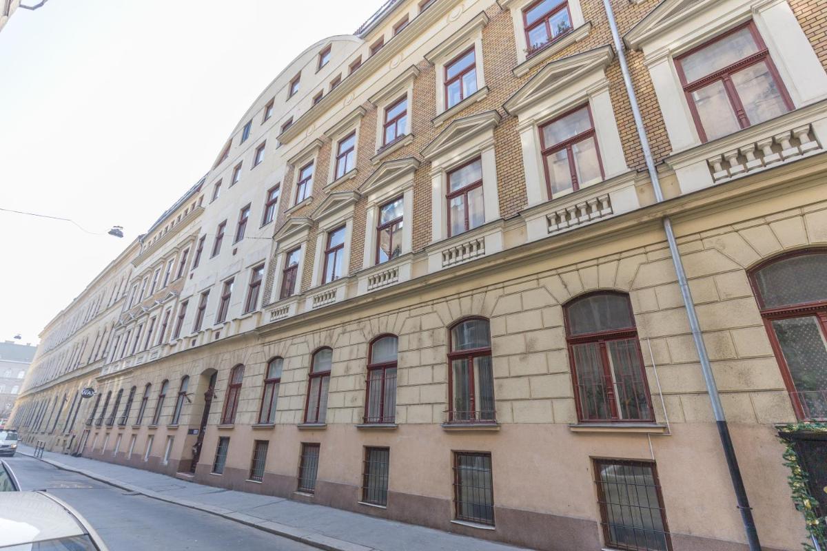 Real Apartments Hegedű