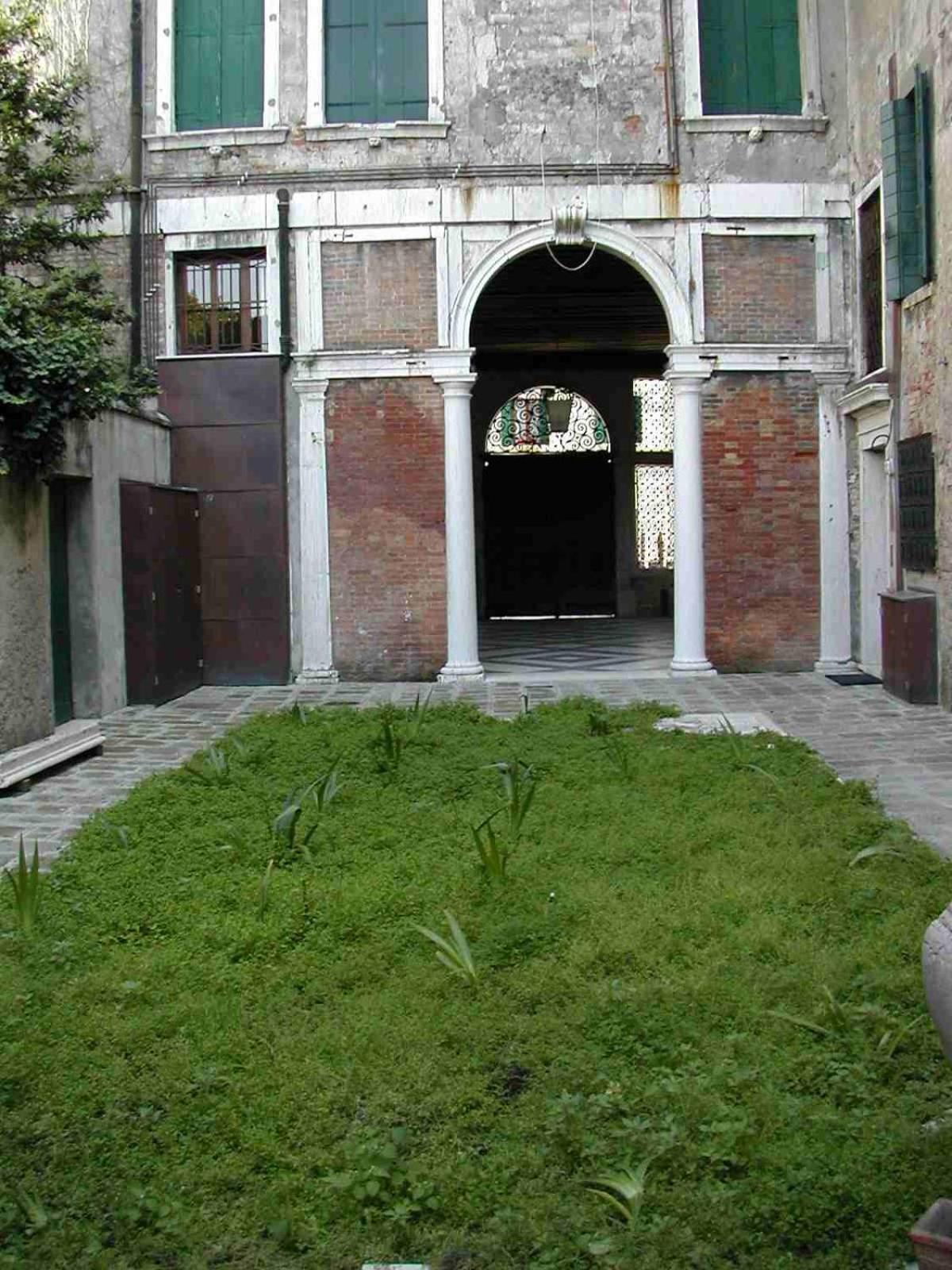 Appartamenti inside Palazzo Foscarini