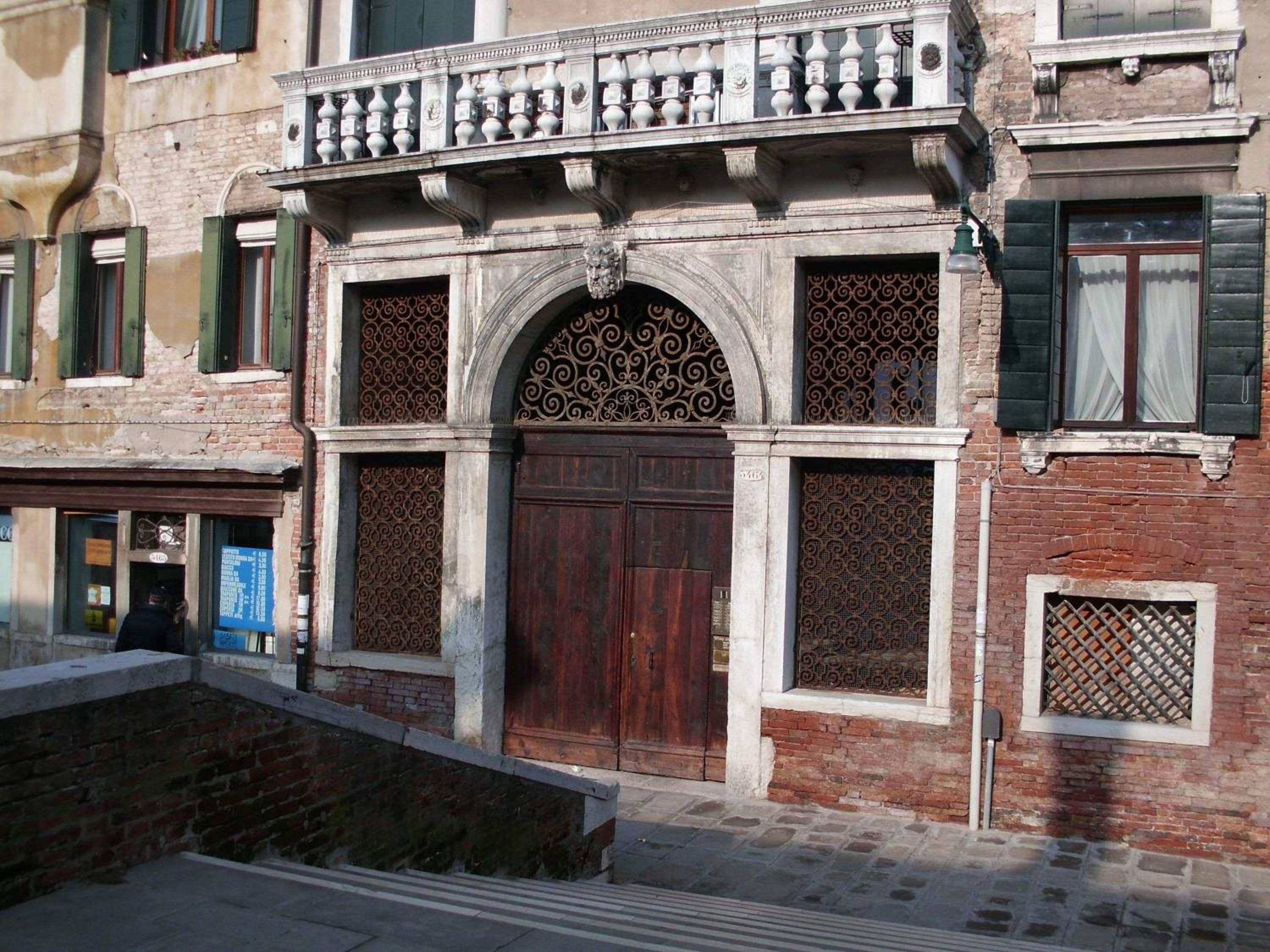 Appartamenti inside Palazzo Foscarini