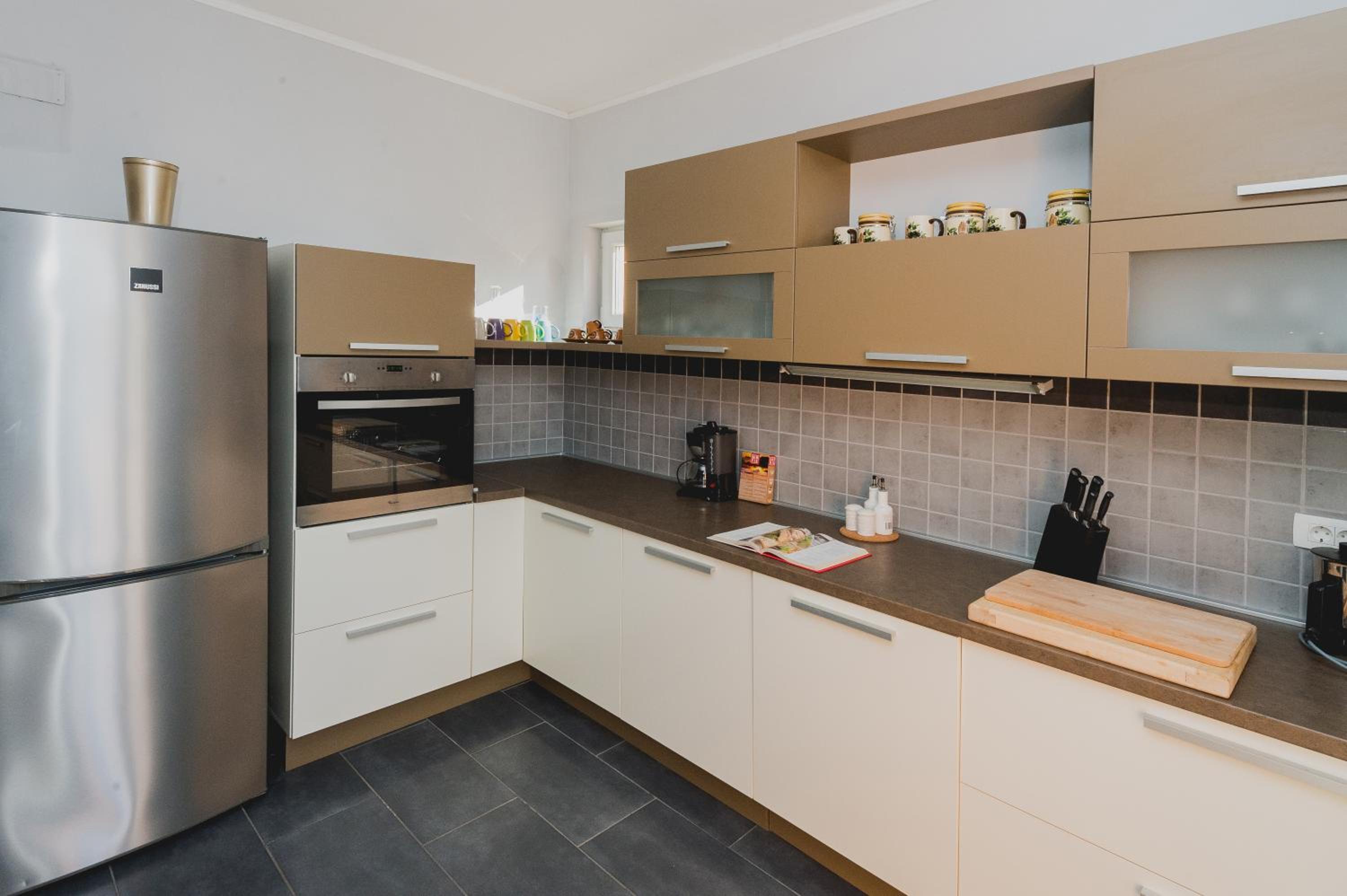 Apartments Oto view 5