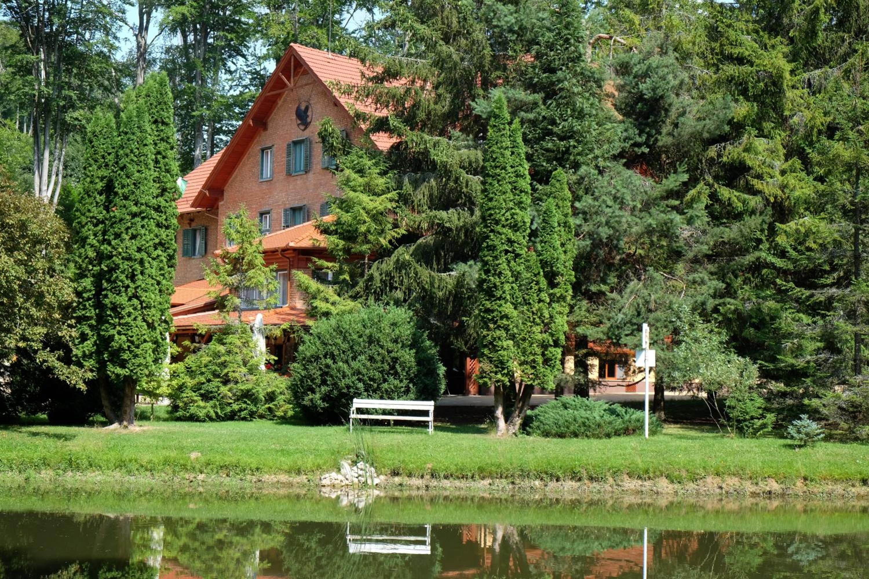 Sebesvi­z Panzió view 2