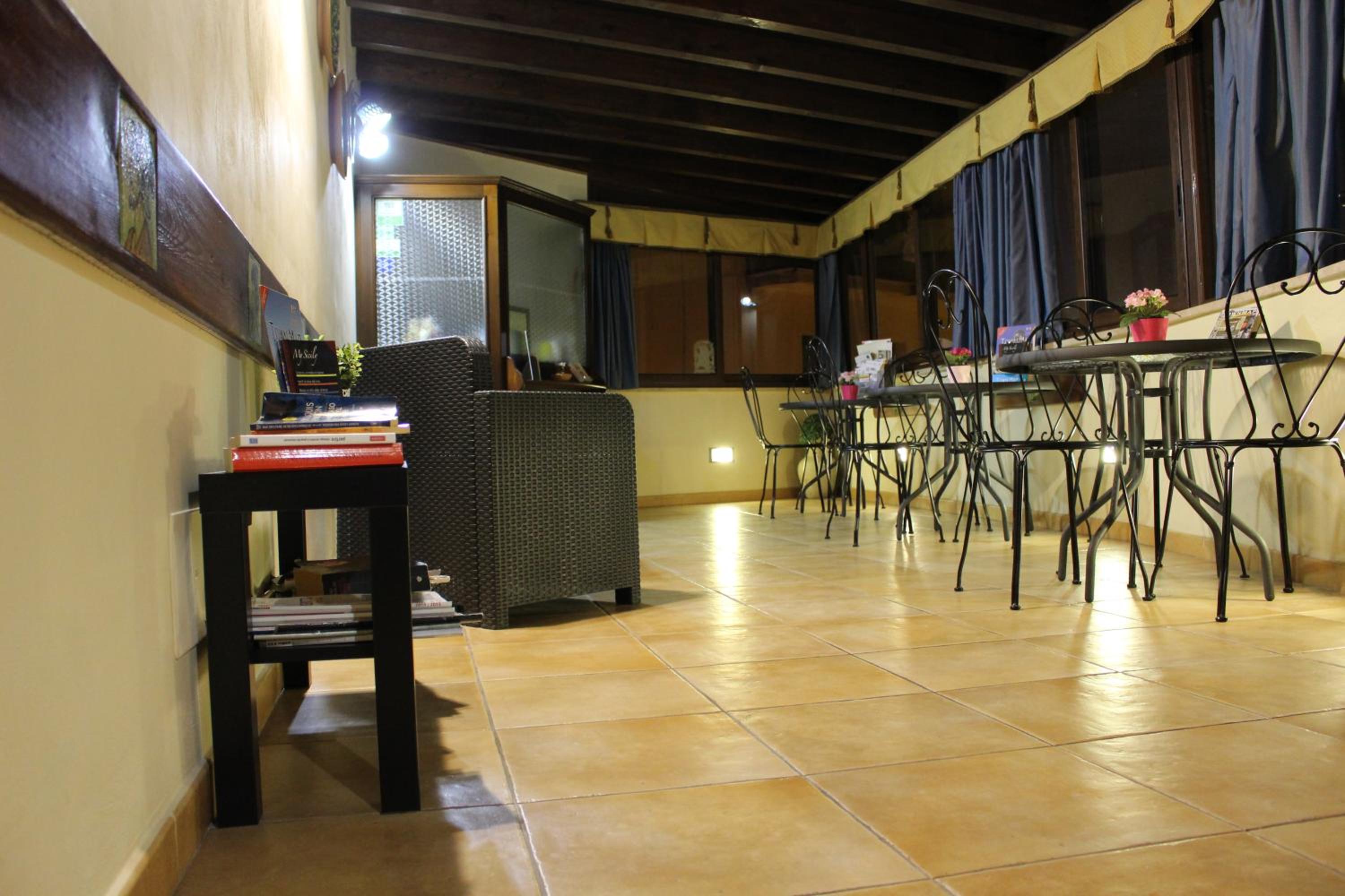 lounge