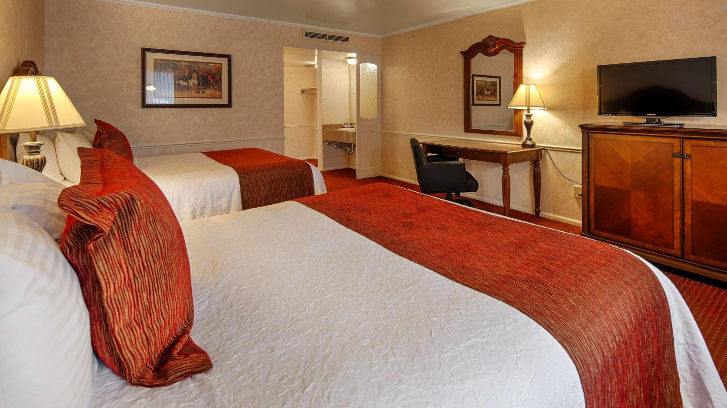 Logan Vacations - Baugh Motel, SureStay Collection by Best Western - Property Image 3