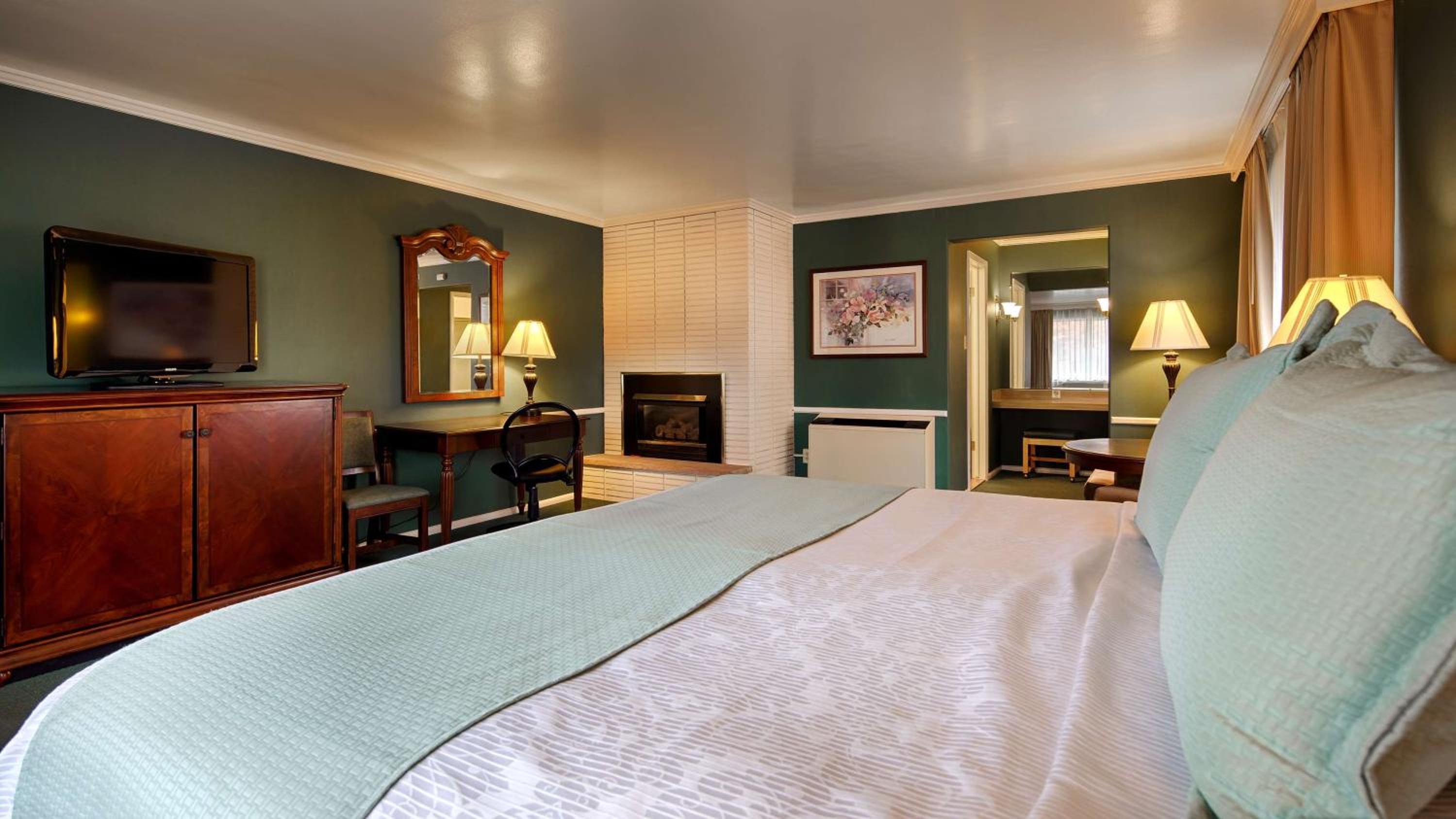 Logan Vacations - Baugh Motel, SureStay Collection by Best Western - Property Image 6