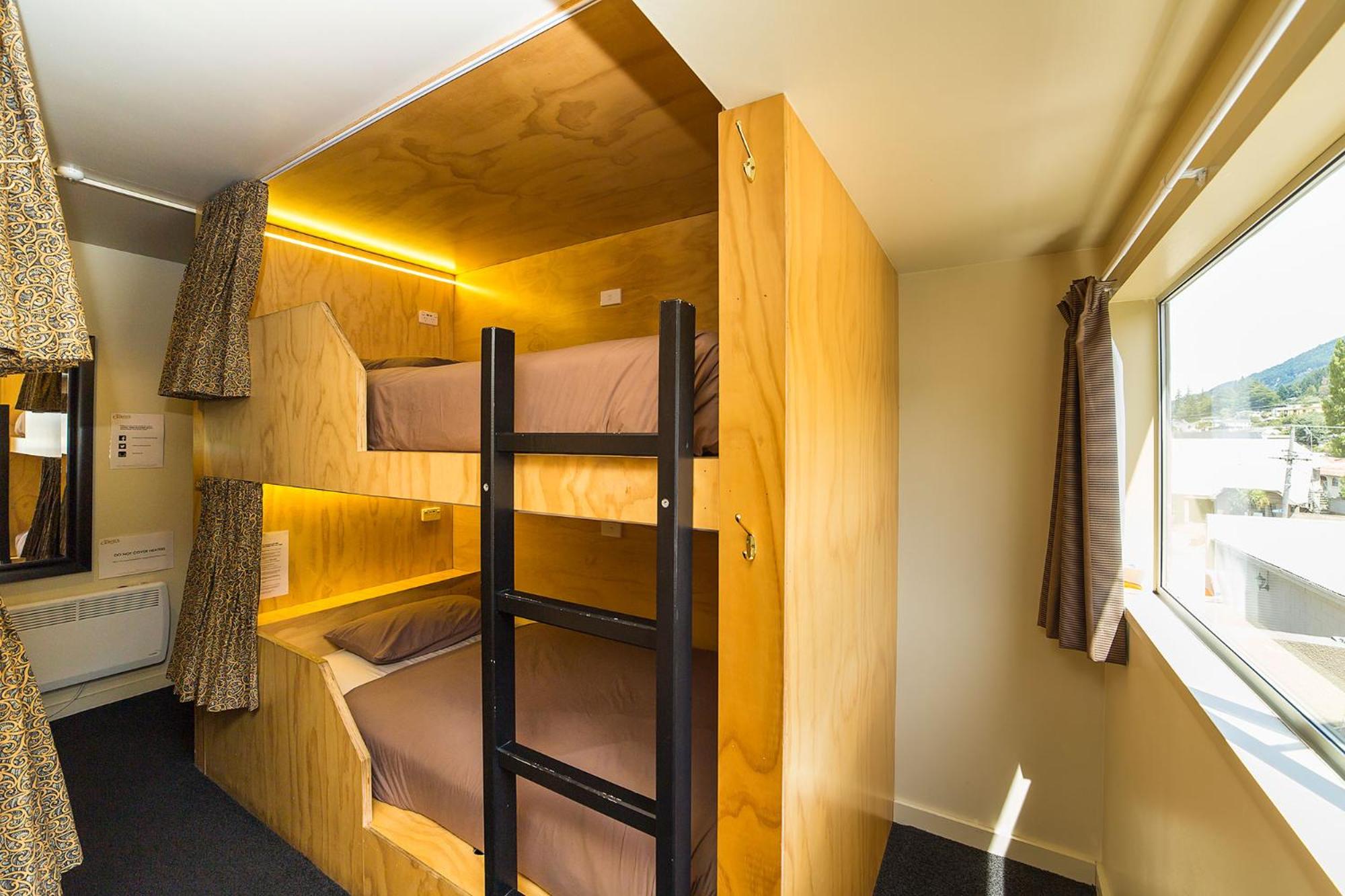 Tahuna Pod Hostel