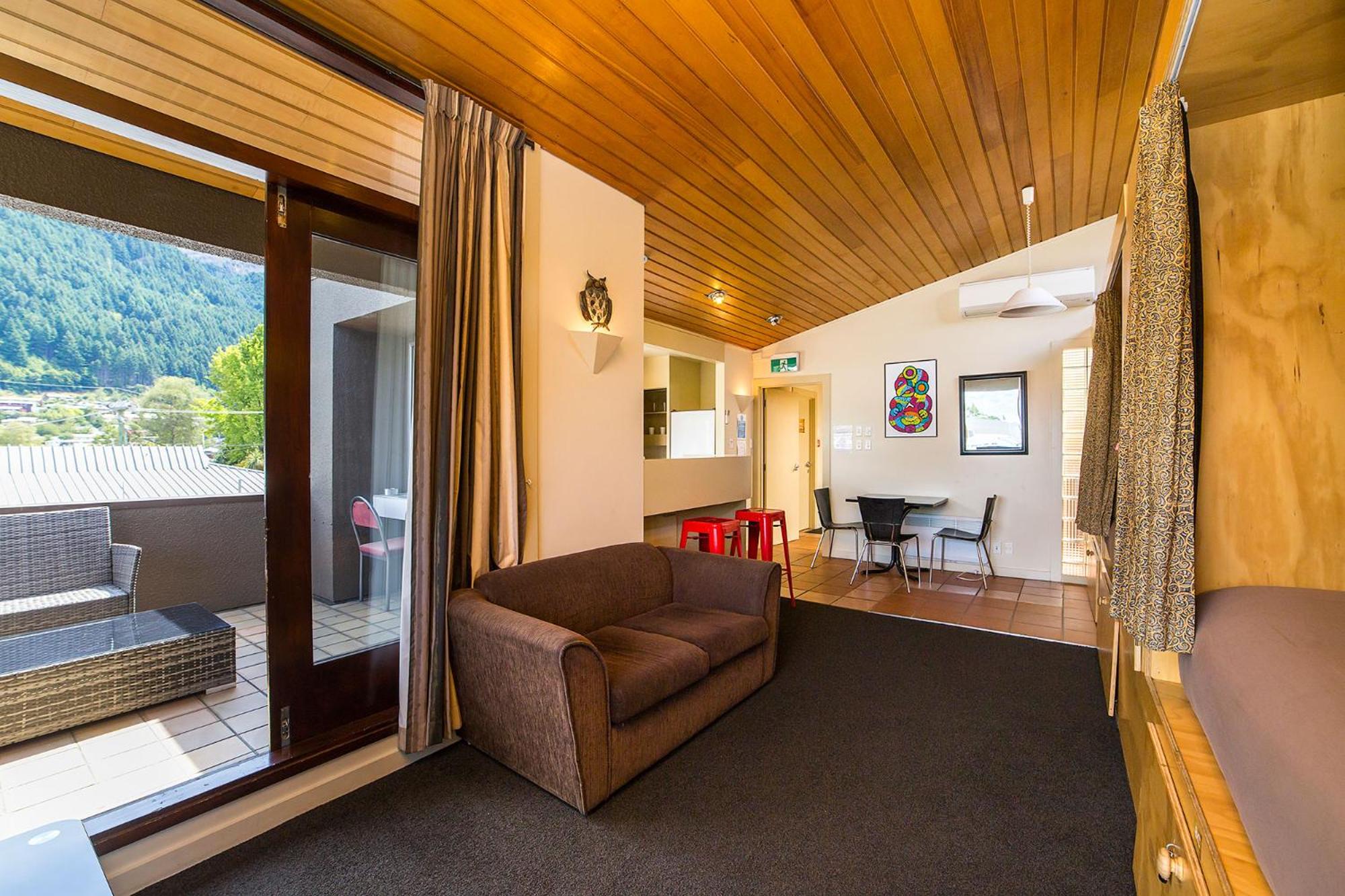 Tahuna Pod Hostel