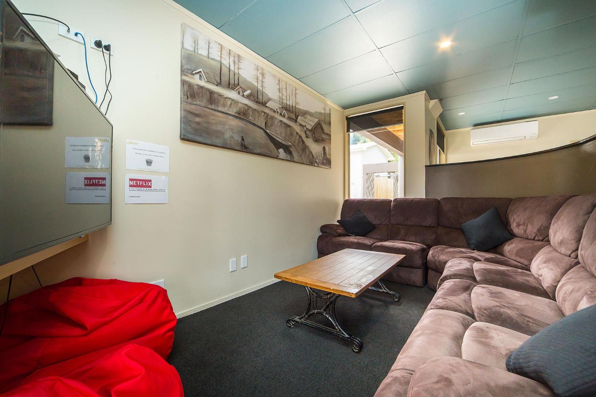 Tahuna Pod Hostel