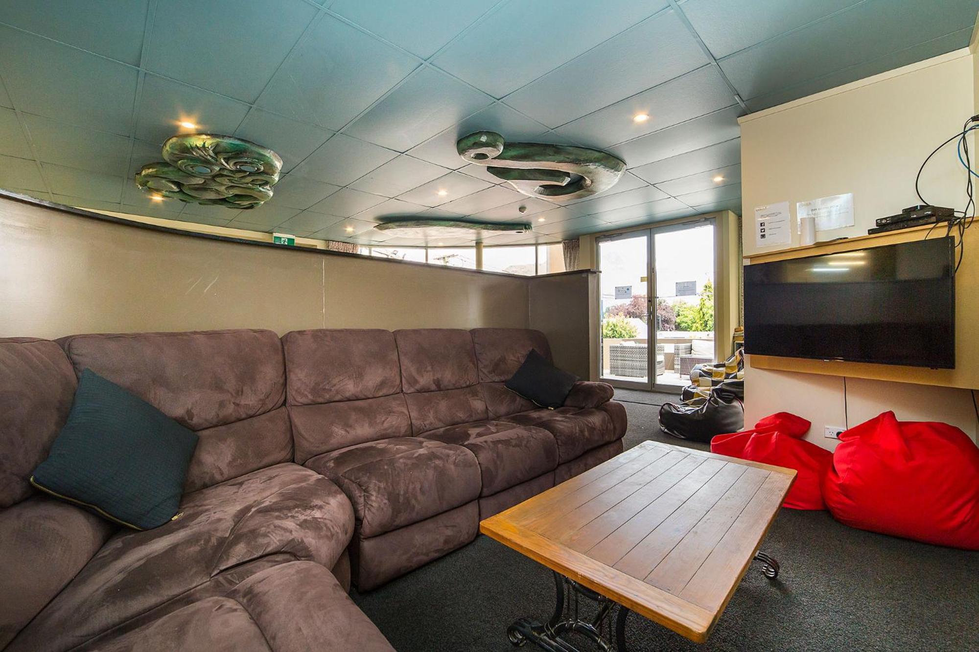 Tahuna Pod Hostel