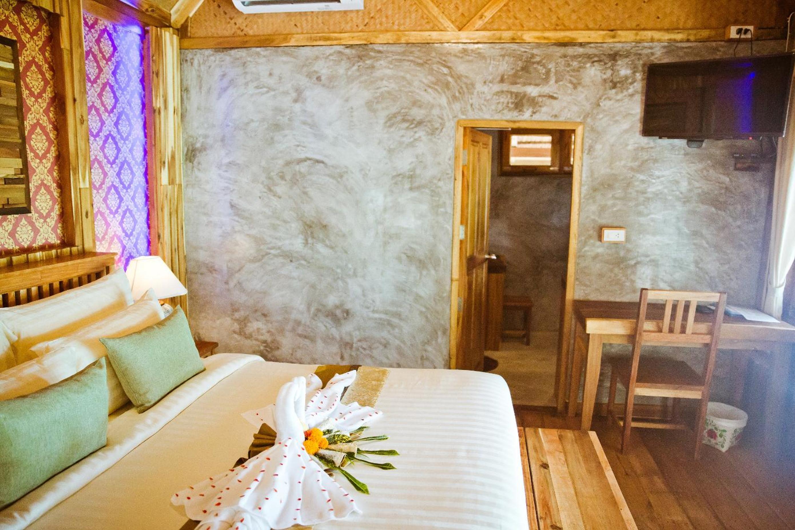 Phi Phi Phu Chalet Resort
