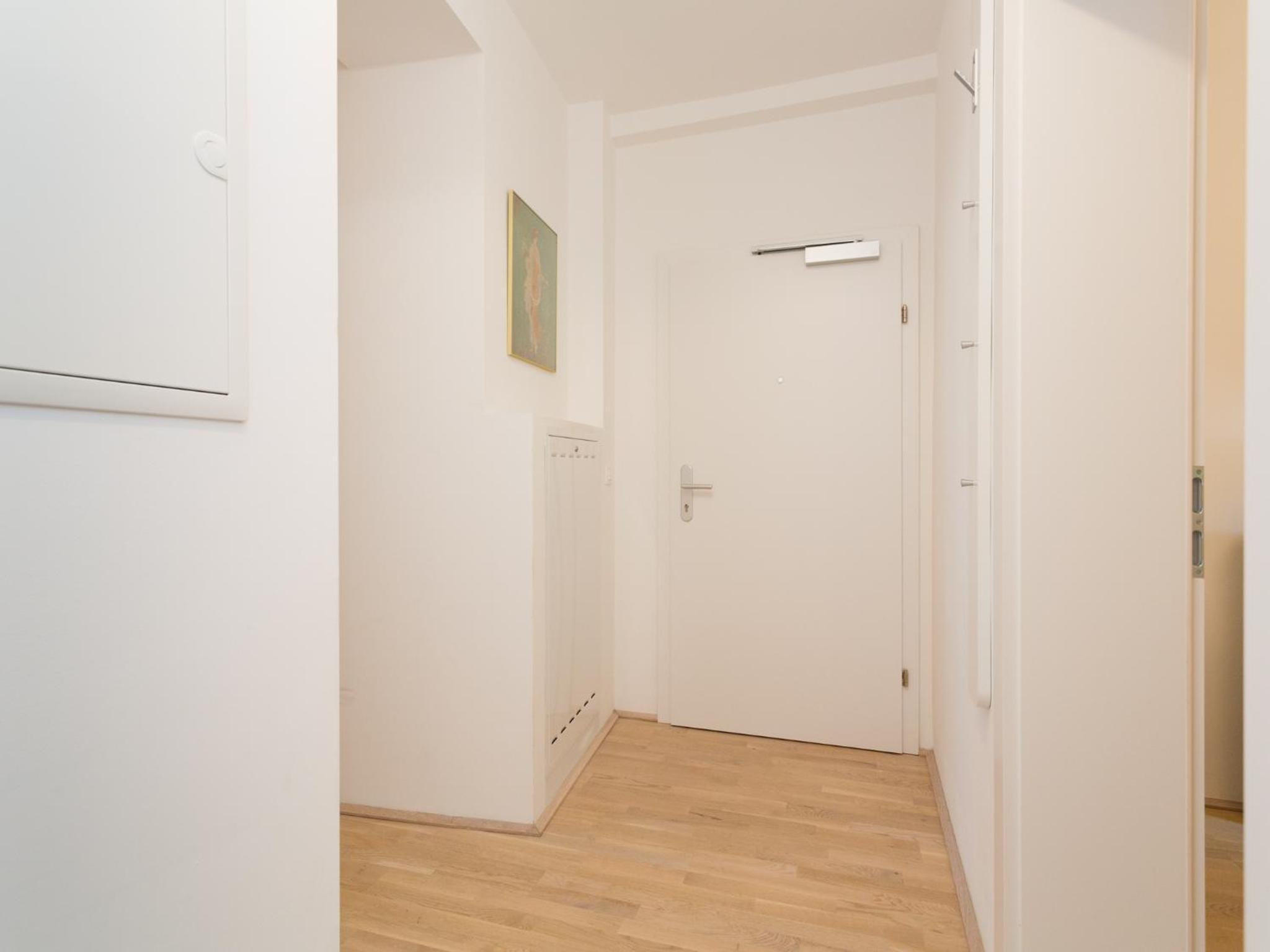 Christian Apartments Oper - contactless check in