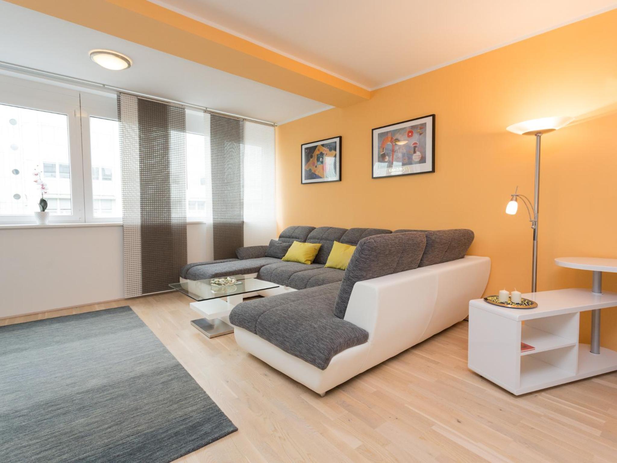 Christian Apartments Oper - contactless check in