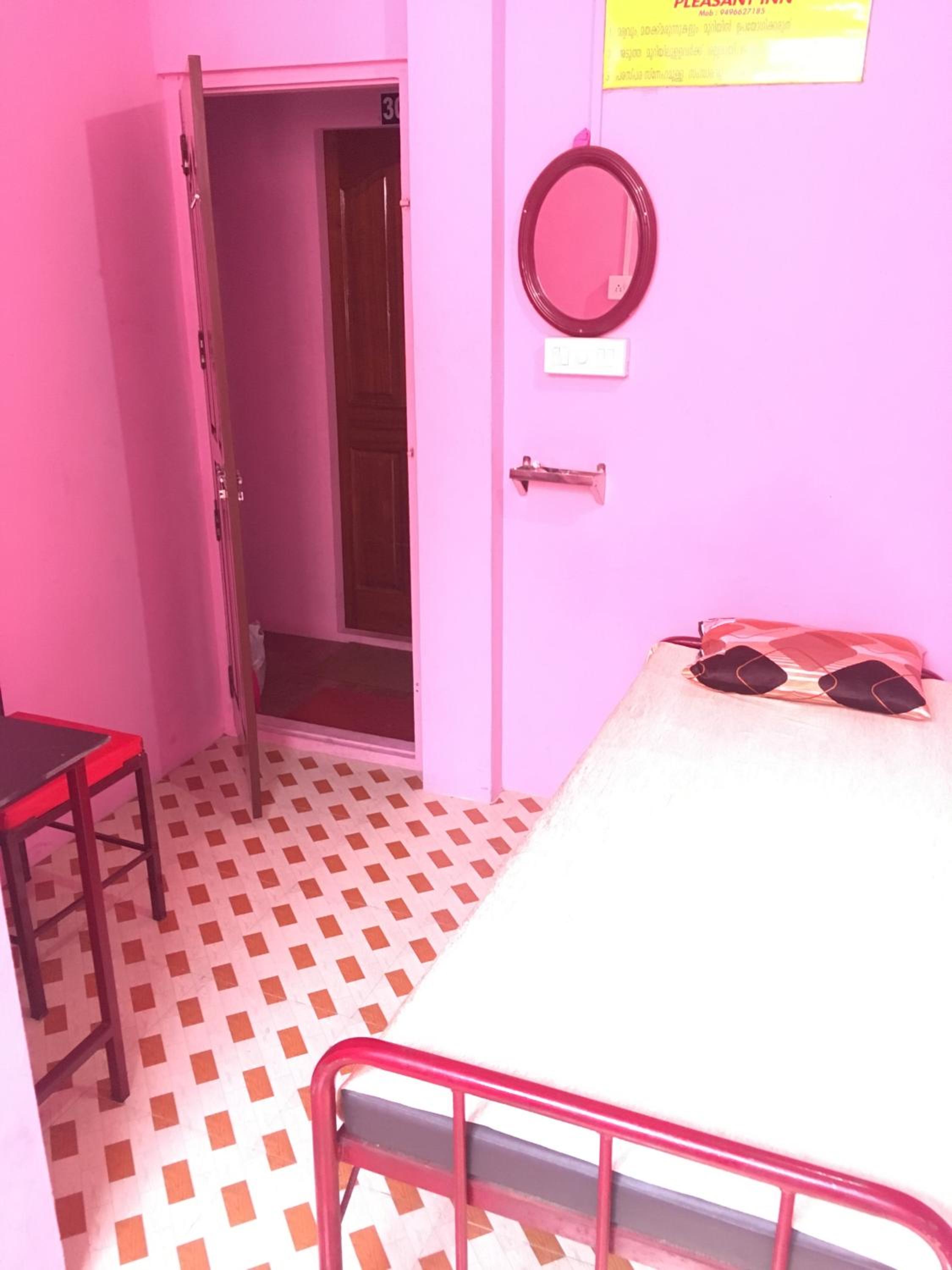 Pleasant Inn, photo 34