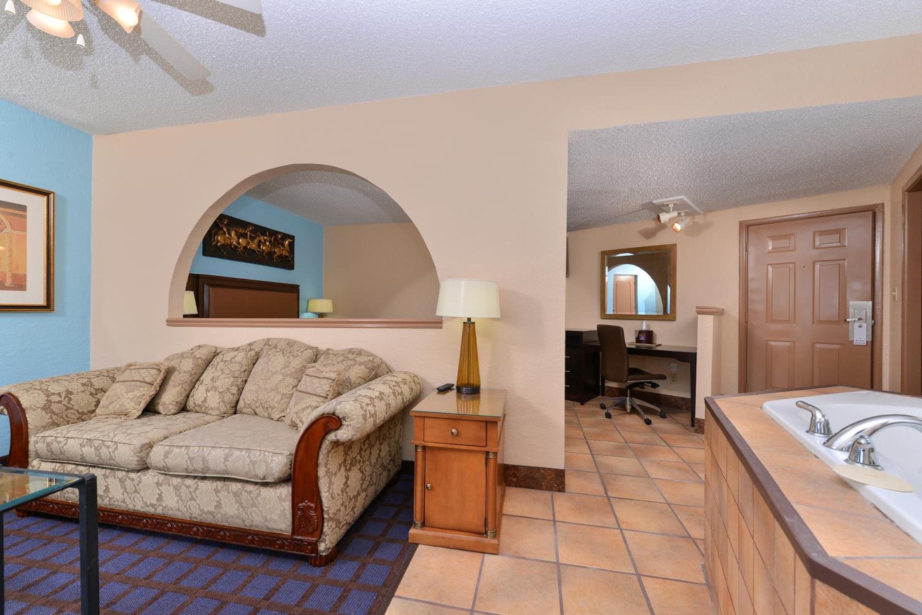 Economy Inn Ardmore view 3