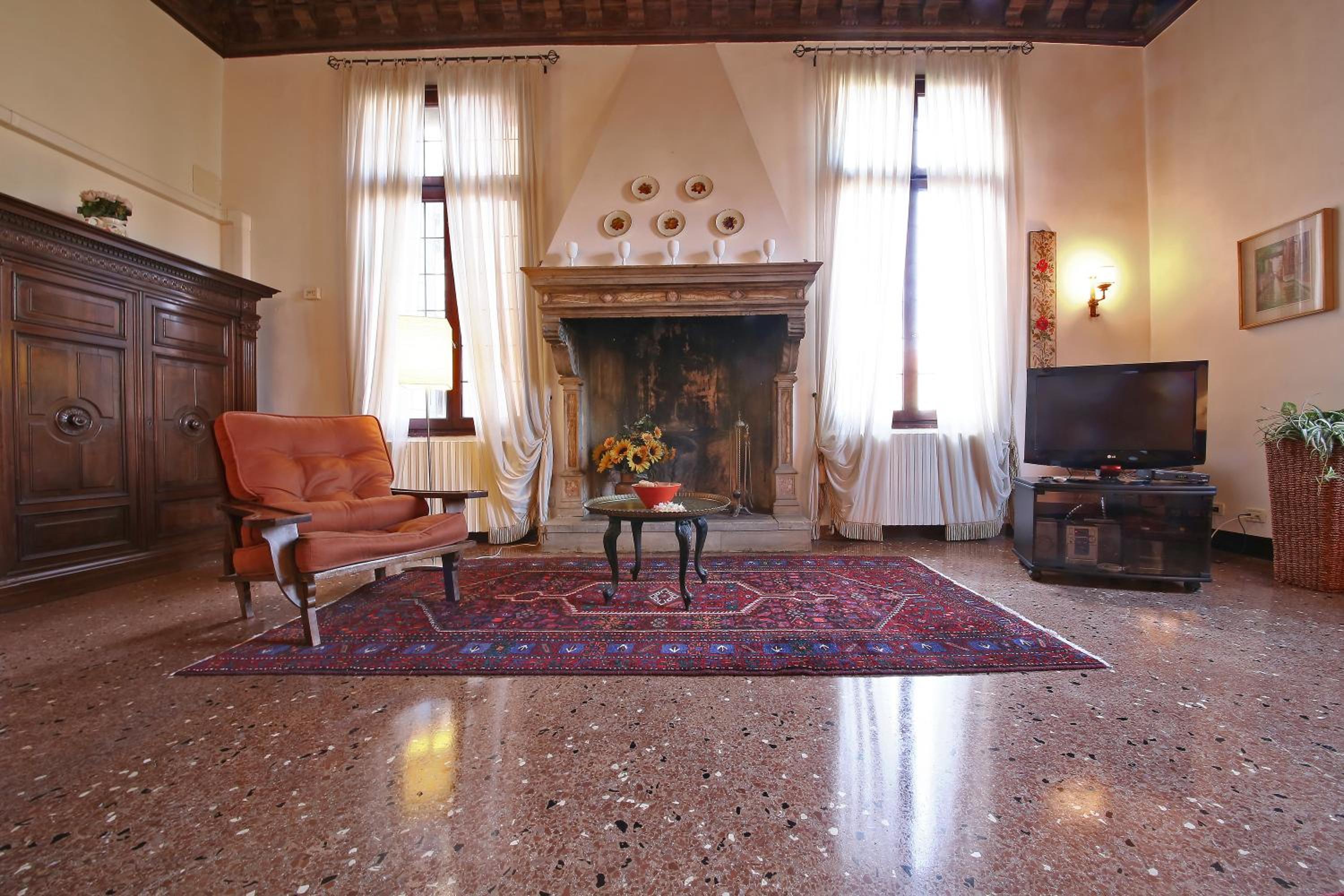 Appartamenti inside Palazzo Foscarini