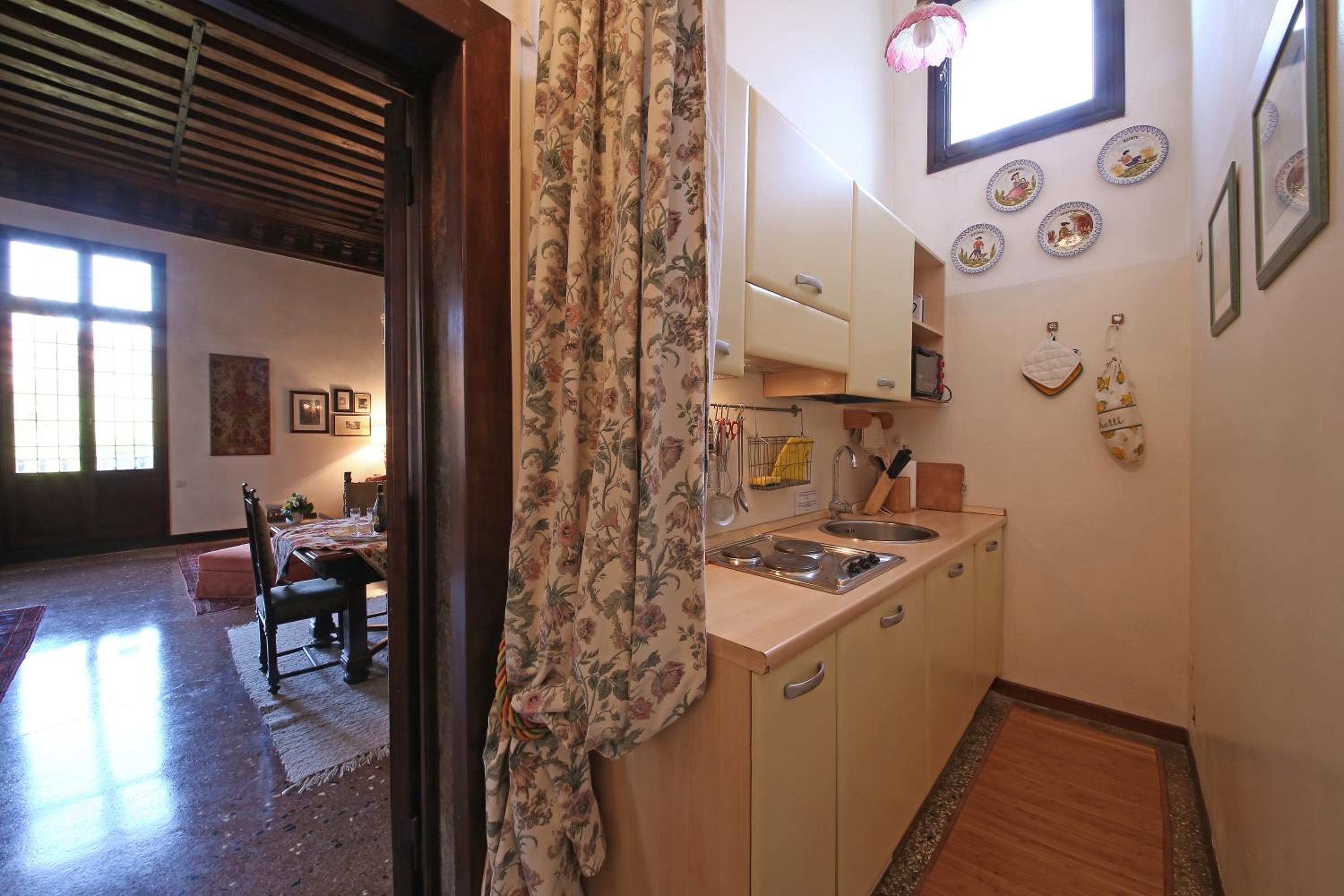 Appartamenti inside Palazzo Foscarini