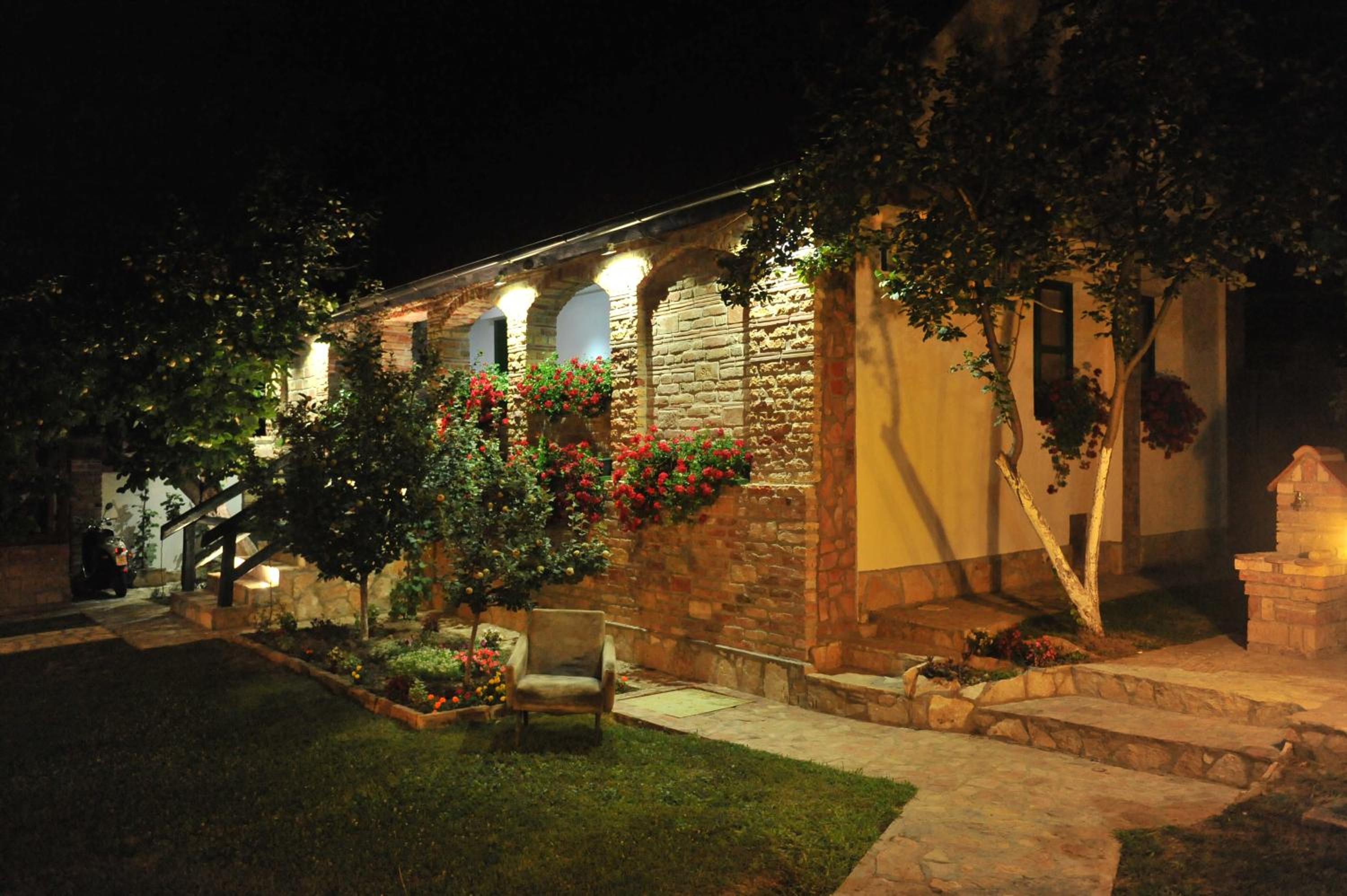 Photo 13
