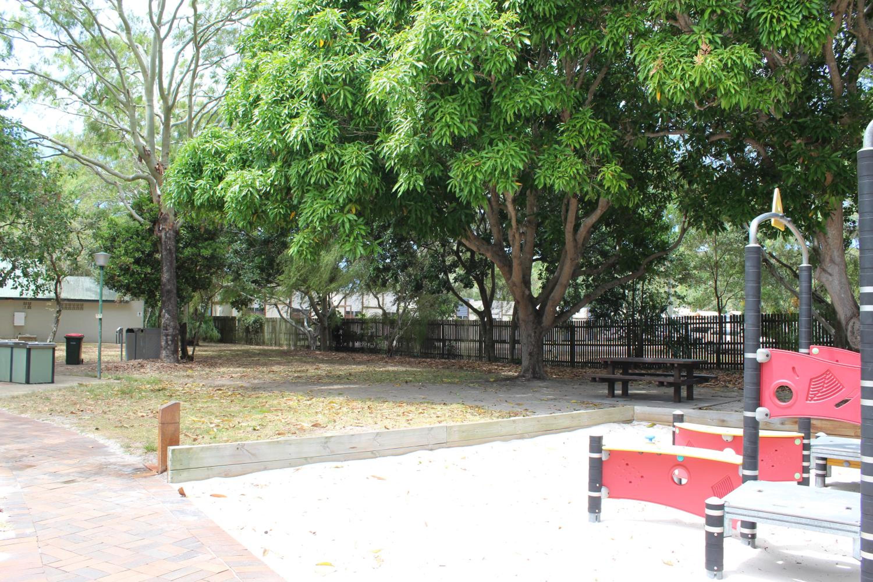 Mango Tree Motel - Property Image 16