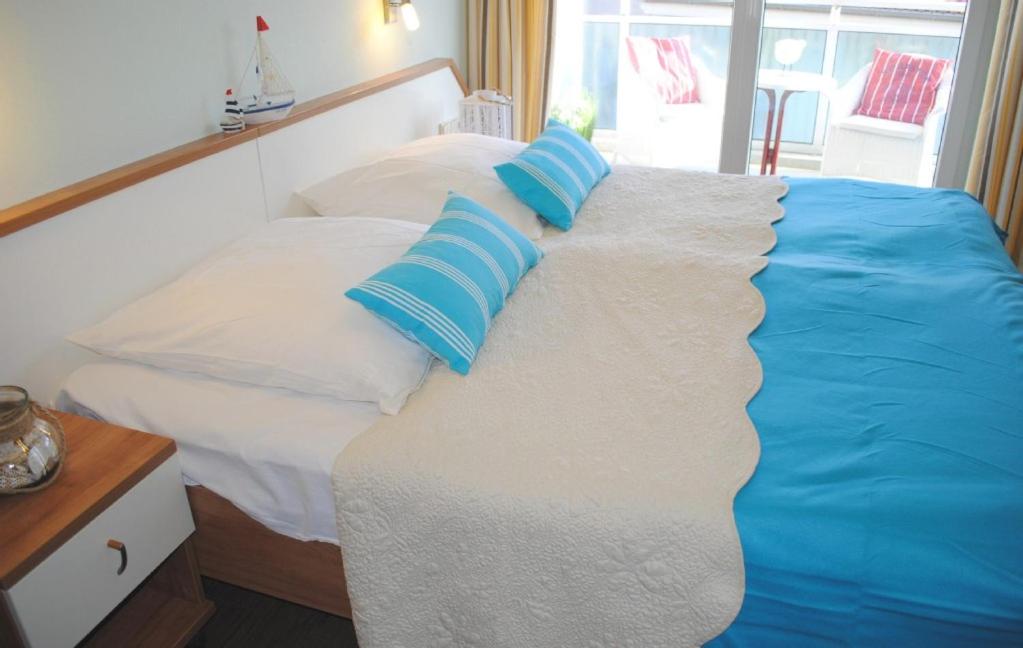 Ferienwohnung Yachthafentraum direkt, am Strand, Seebrücke,Hafen, Shopping