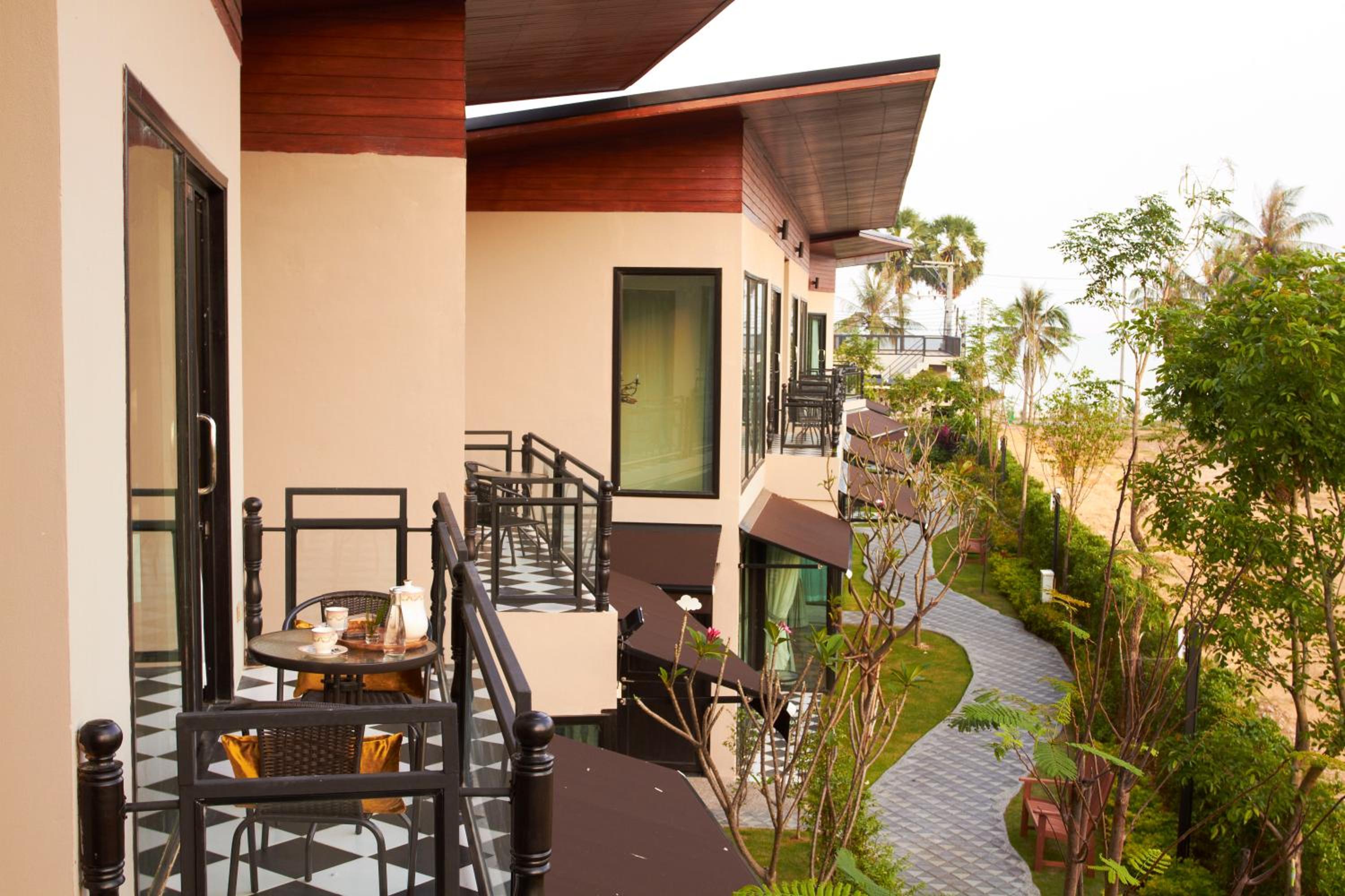 balance & terrace