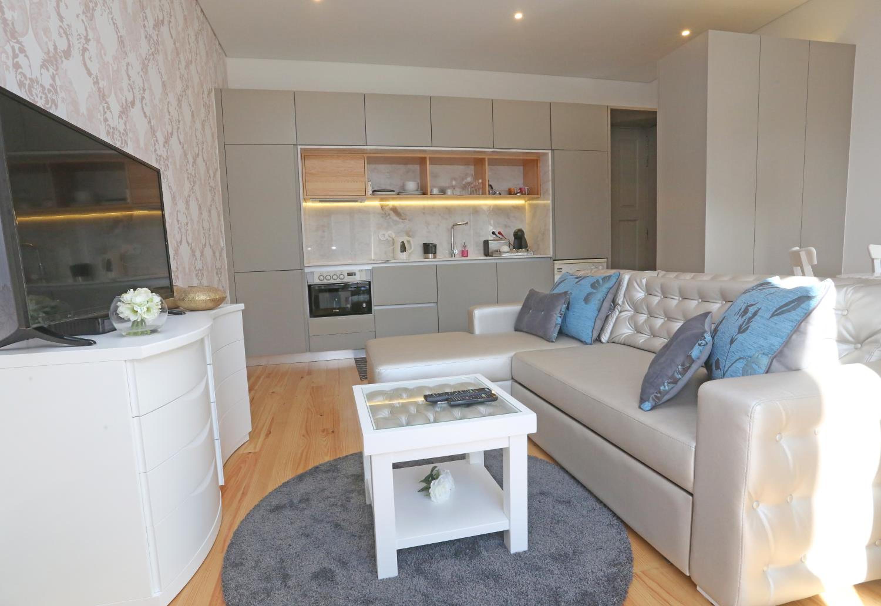 Cozy Flat Porto Downtown With Balcony By Timeless Vacations view 2