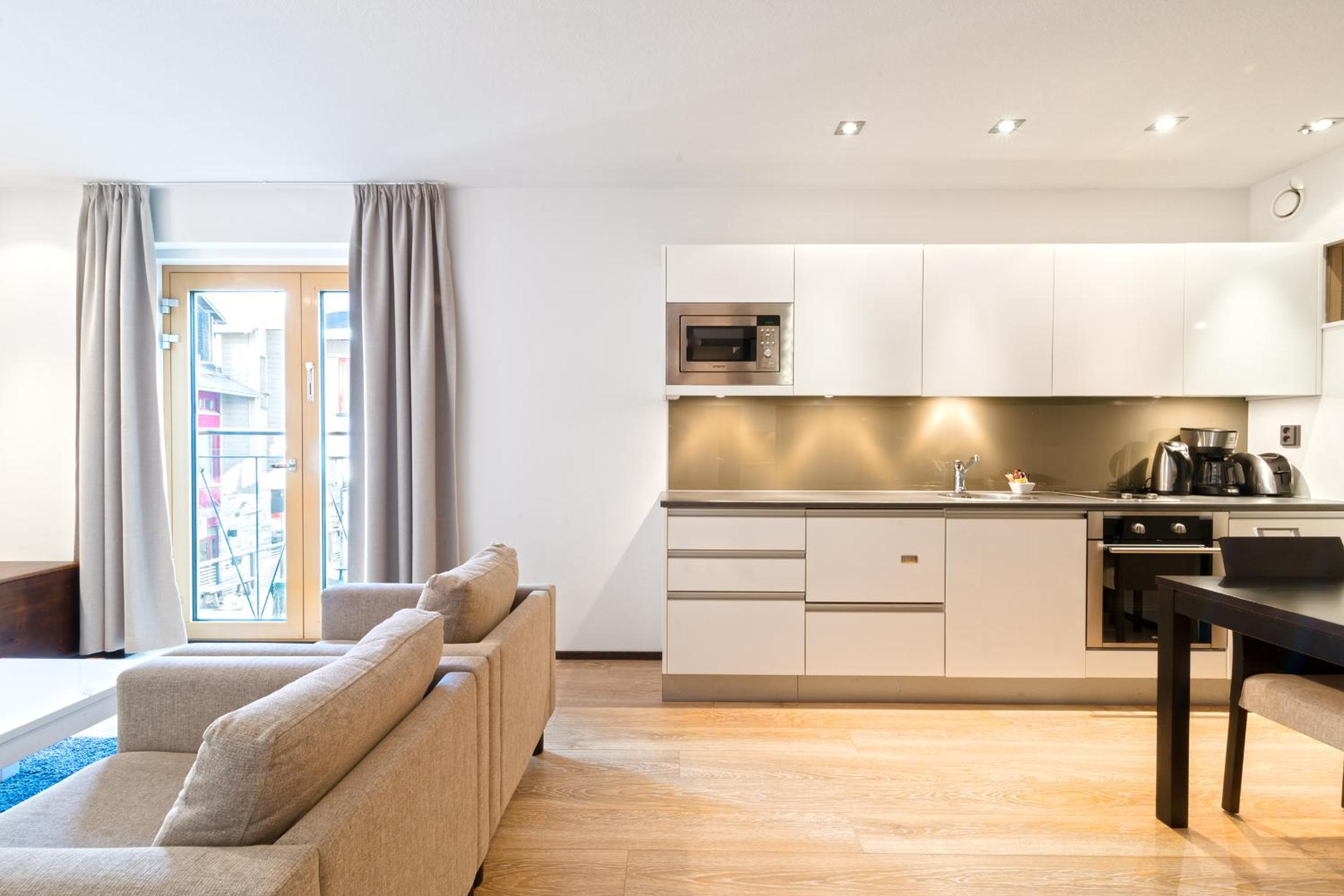 Levi Suites Levi Gold