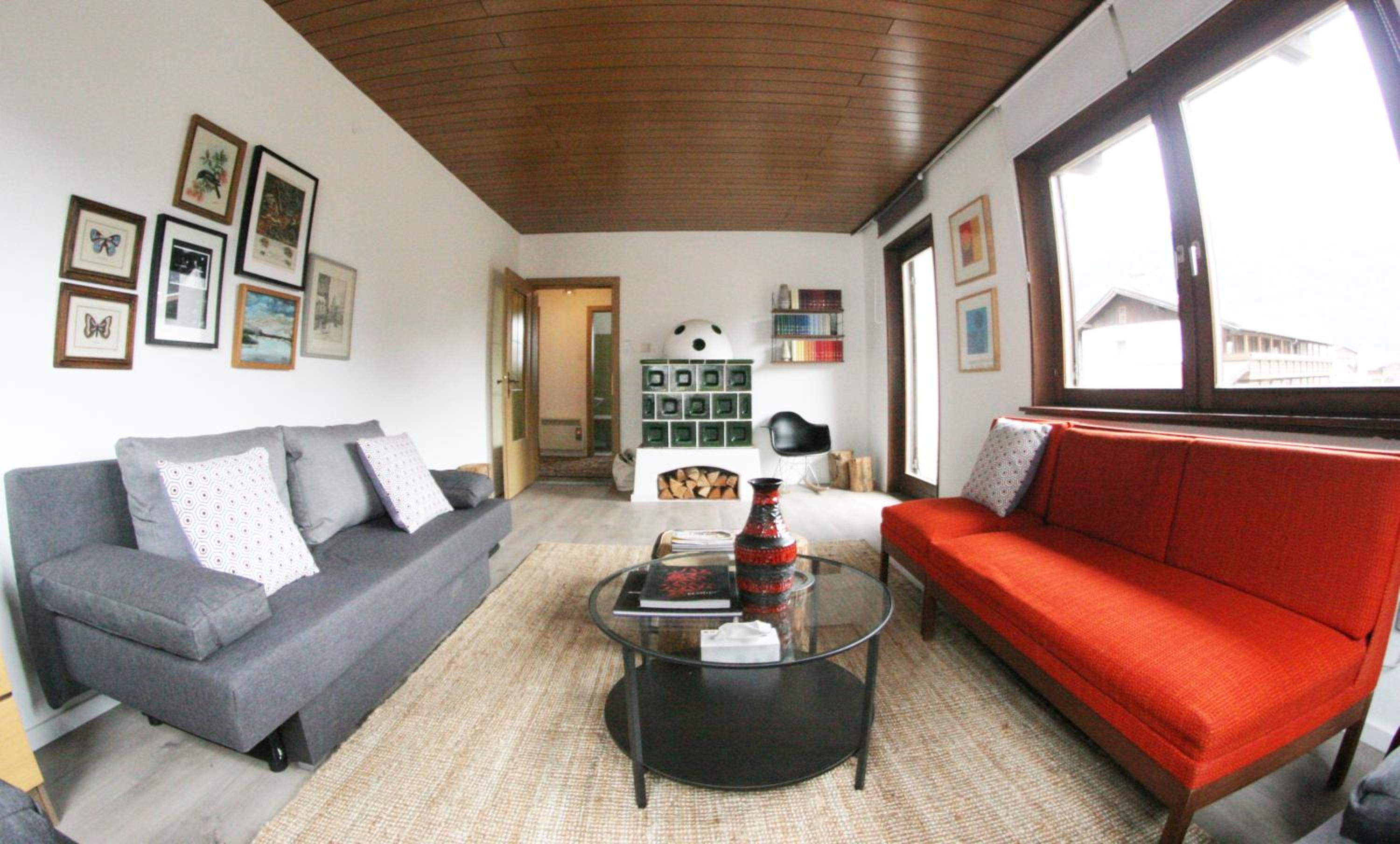Family Friendly Chalet - Central with Beautiful Mountain Views